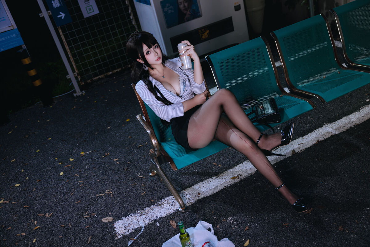 Coser@日奈娇 - 下班的OL Part01