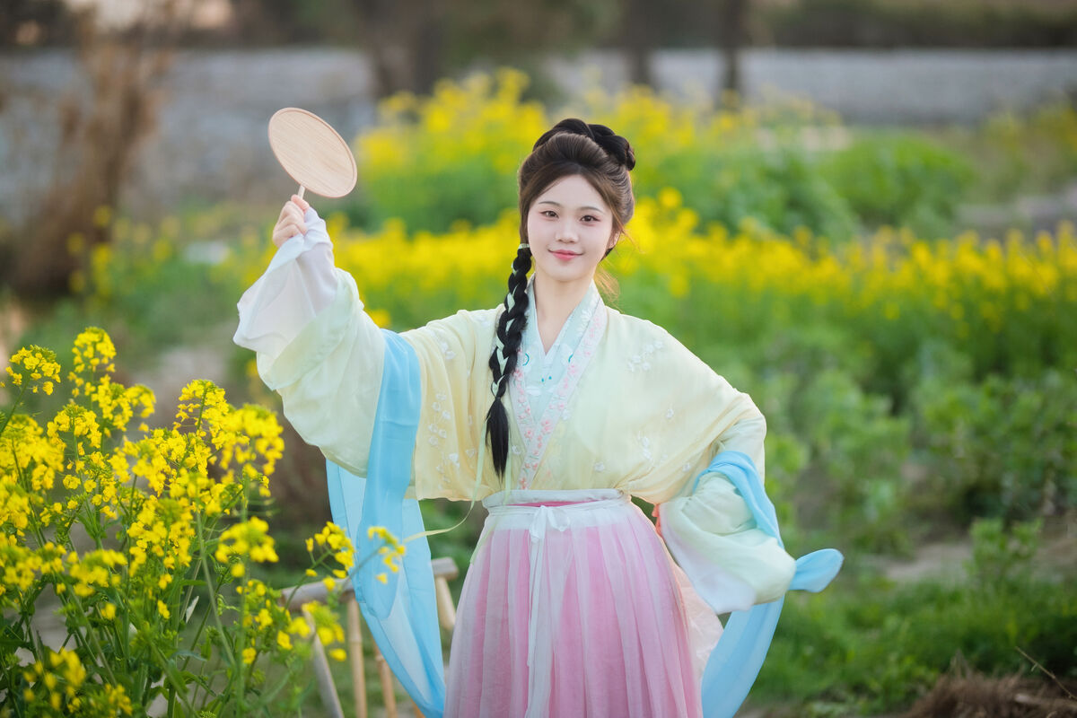 YiTuYu艺图语 Vol.10139 Jin Tian Yao Qu Hua Zhuang Ling