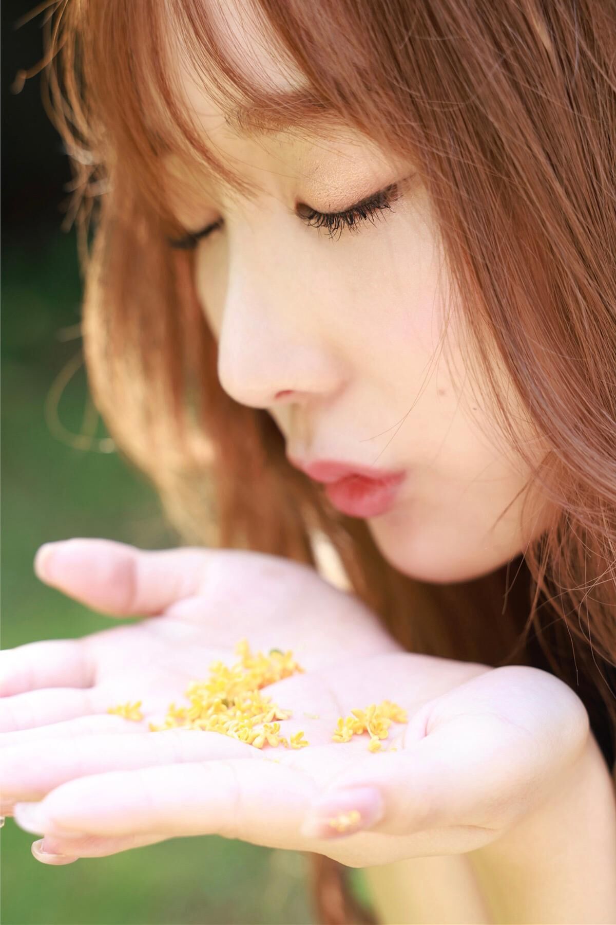 Konan Koyoi 小宵こなん - FLASHデジタル写真集R とろふわH乳ヌード Complete