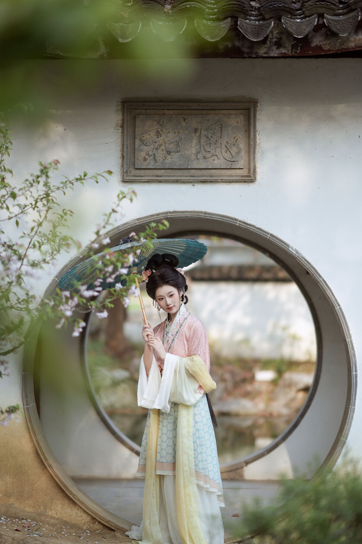 YiTuYu艺图语 Vol.10229 Jiang Zhu