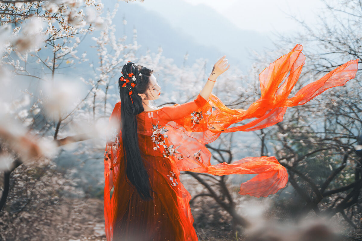 YiTuYu艺图语 Vol.10210 Qian Yue Mei You Yue