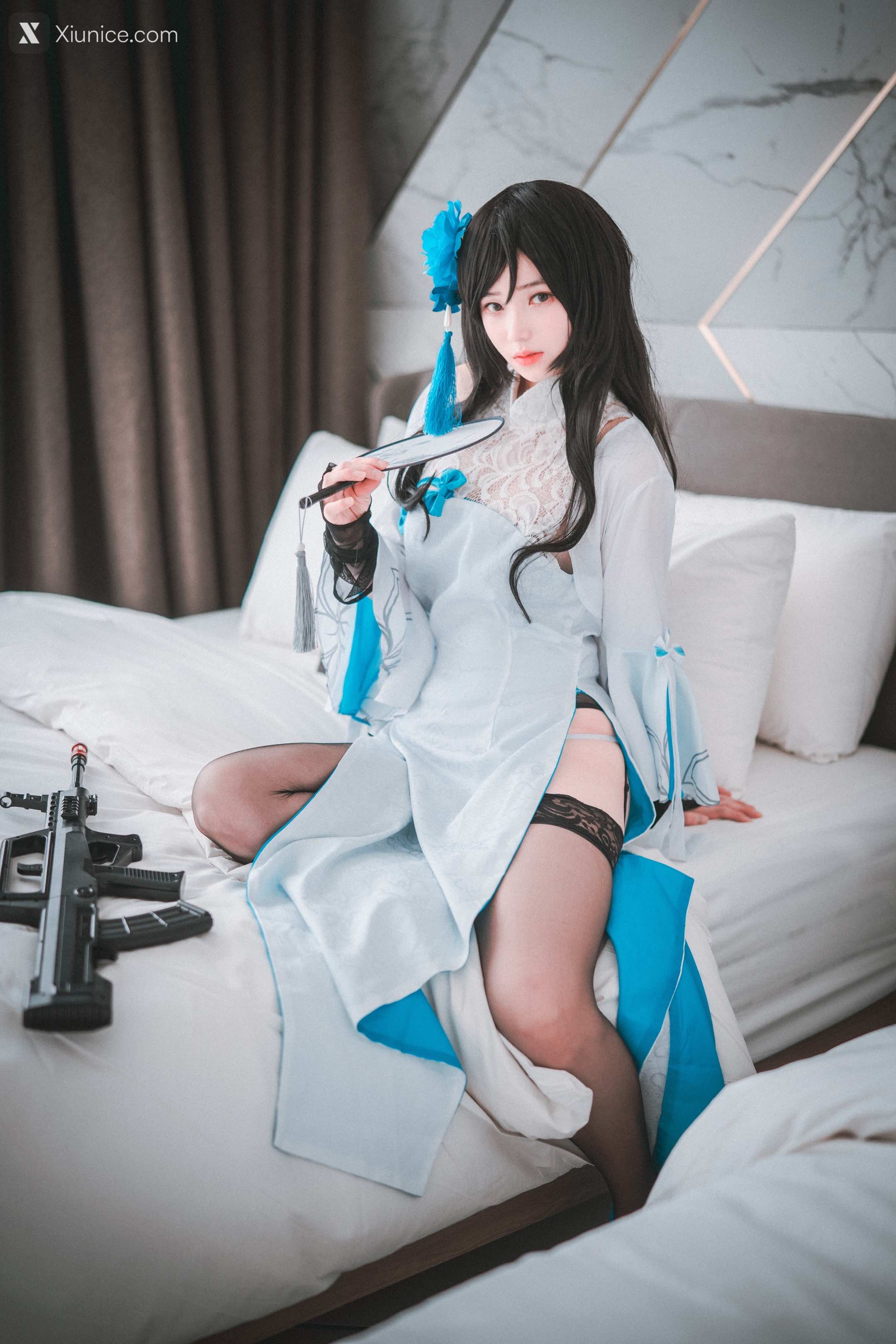 DJAWA Photo – Bambi (밤비) – Type 95 Jade Noisette Rose 4K