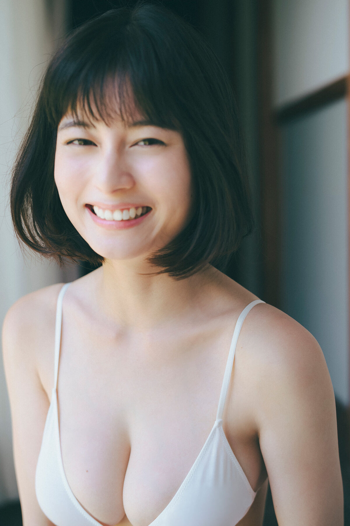 Sakurako Okubo 大久保桜子 - FLASHデジタル写真集 潮騒が聞こえる