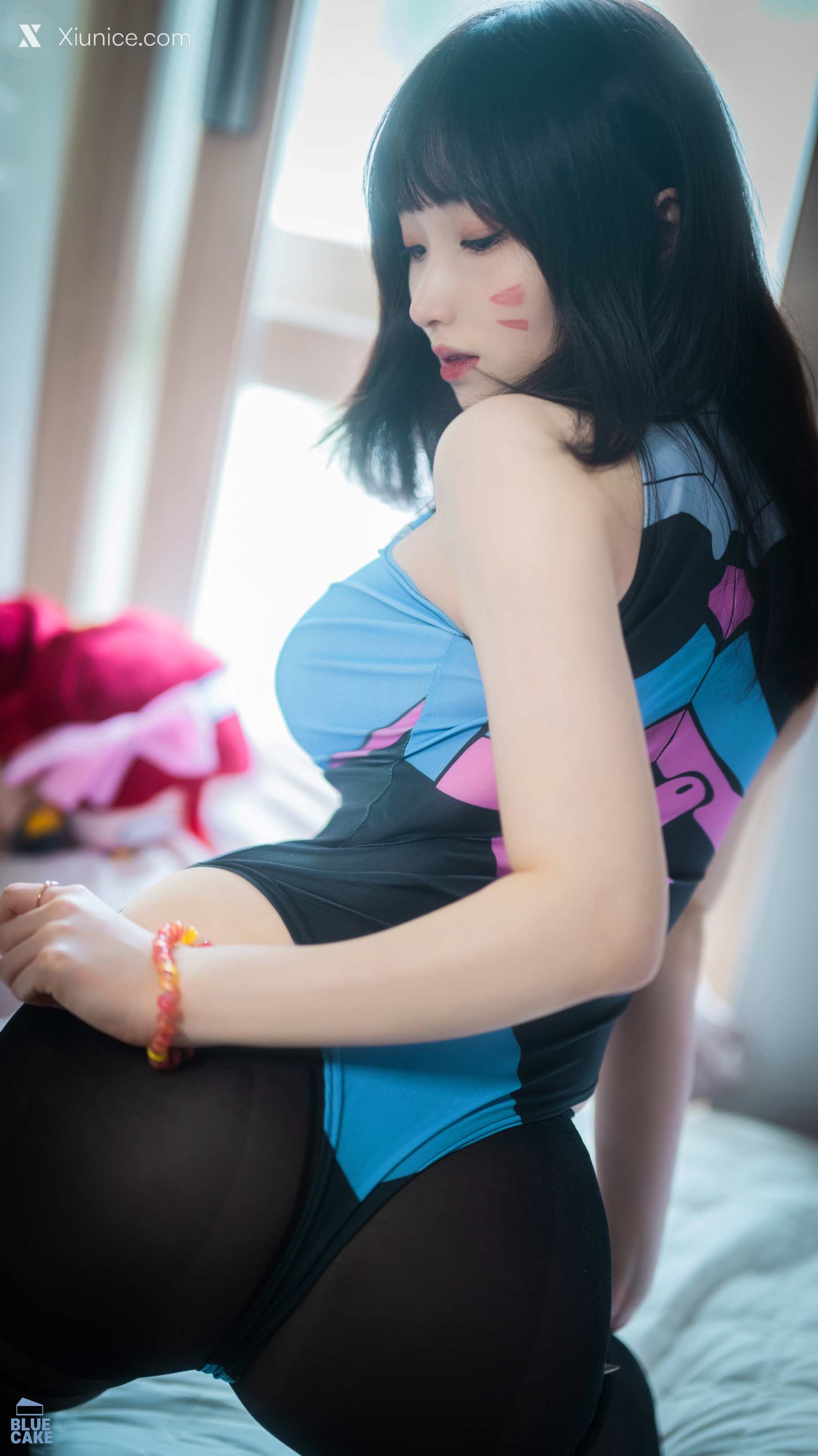 BLUECAKE Bambi (밤비) – Home Work 4K