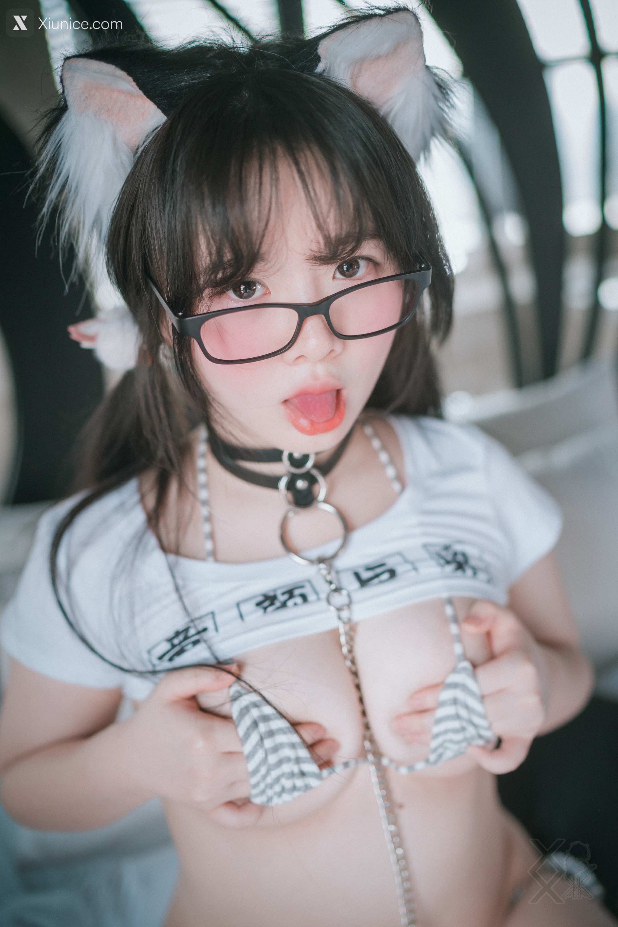 DJAWA Photo – Aya – Tamed Wolfgirl 4K