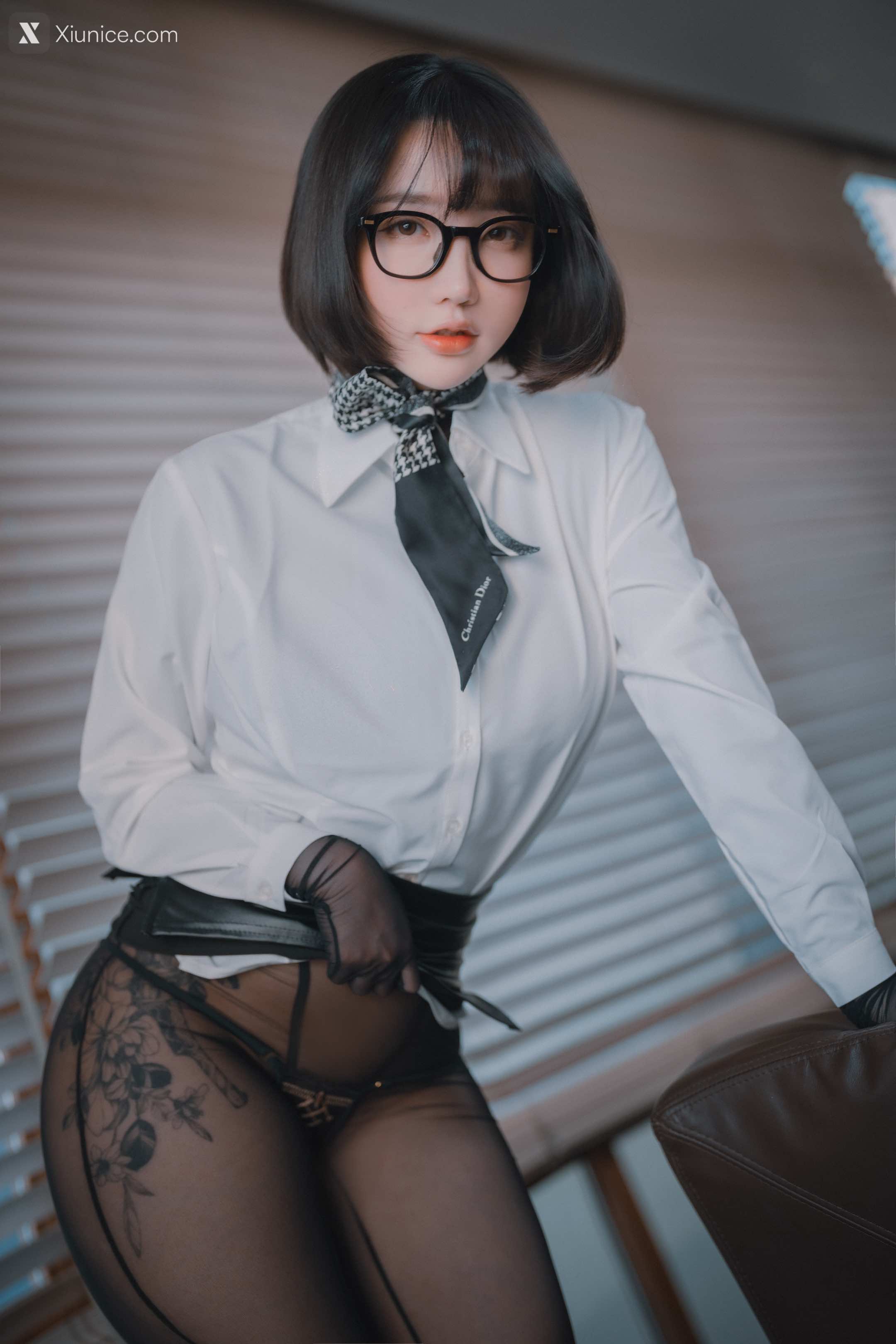 DJAWA Photo – Son Ye-Eun (손예은) – Naughty Supervisor 4K