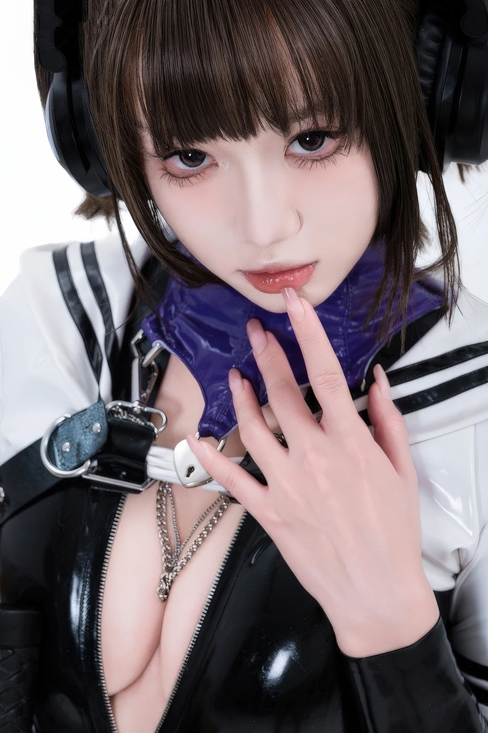 Cosplay 柒柒要乖哦 – 猎狼女