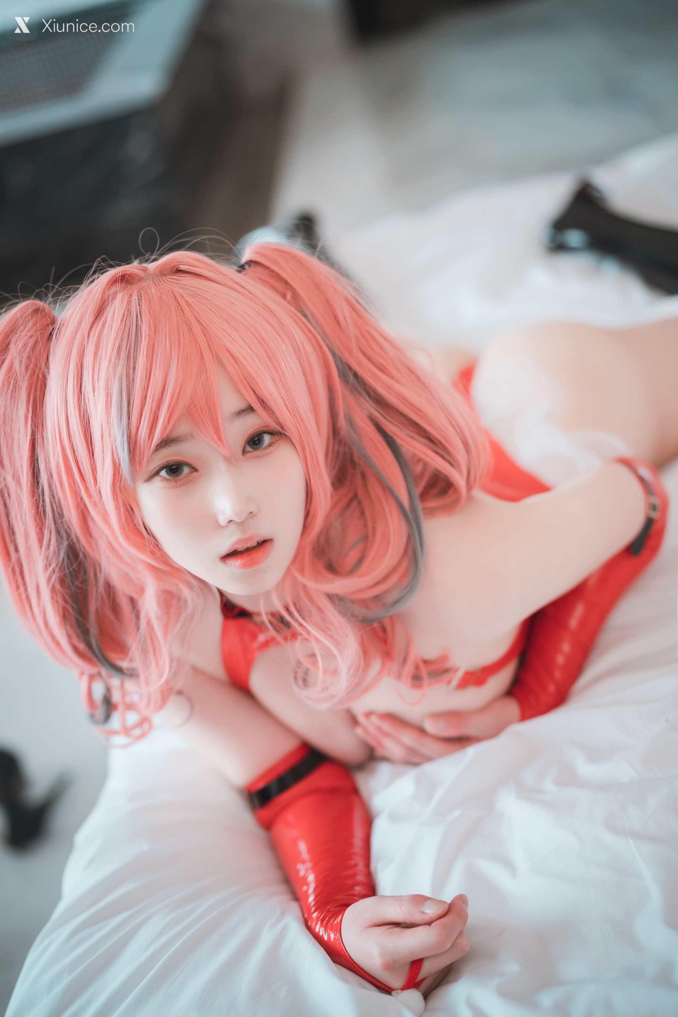 DJAWA Photo – Bambi (밤비) – Santa Girl in the Summer 4K