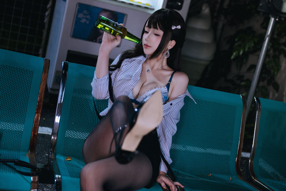 Coser@日奈娇 - 下班的OL Part02
