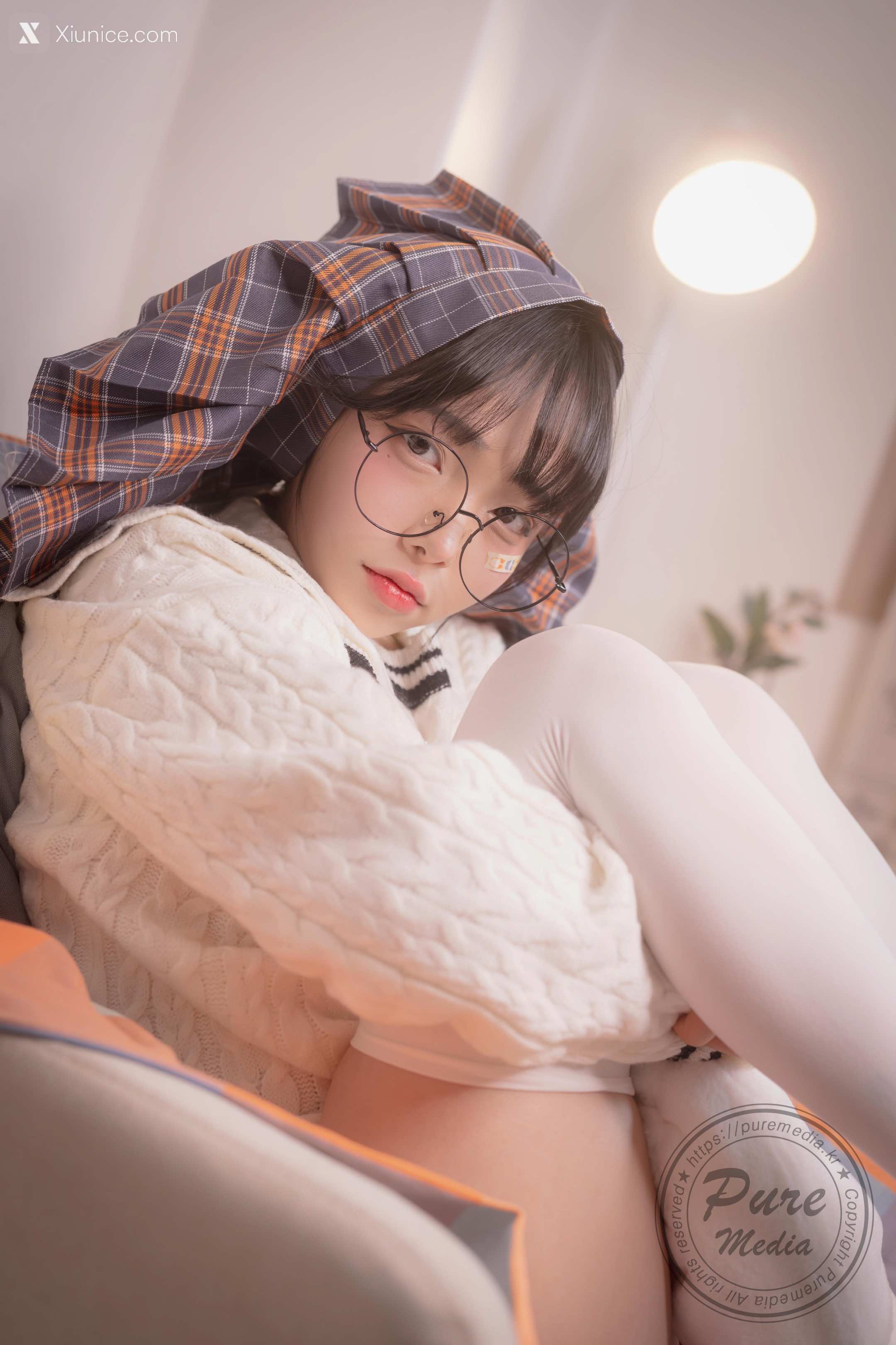 Pure Media Vol.276 Jelly (젤리) – Girl Trapped in a Rooftop Room 4K