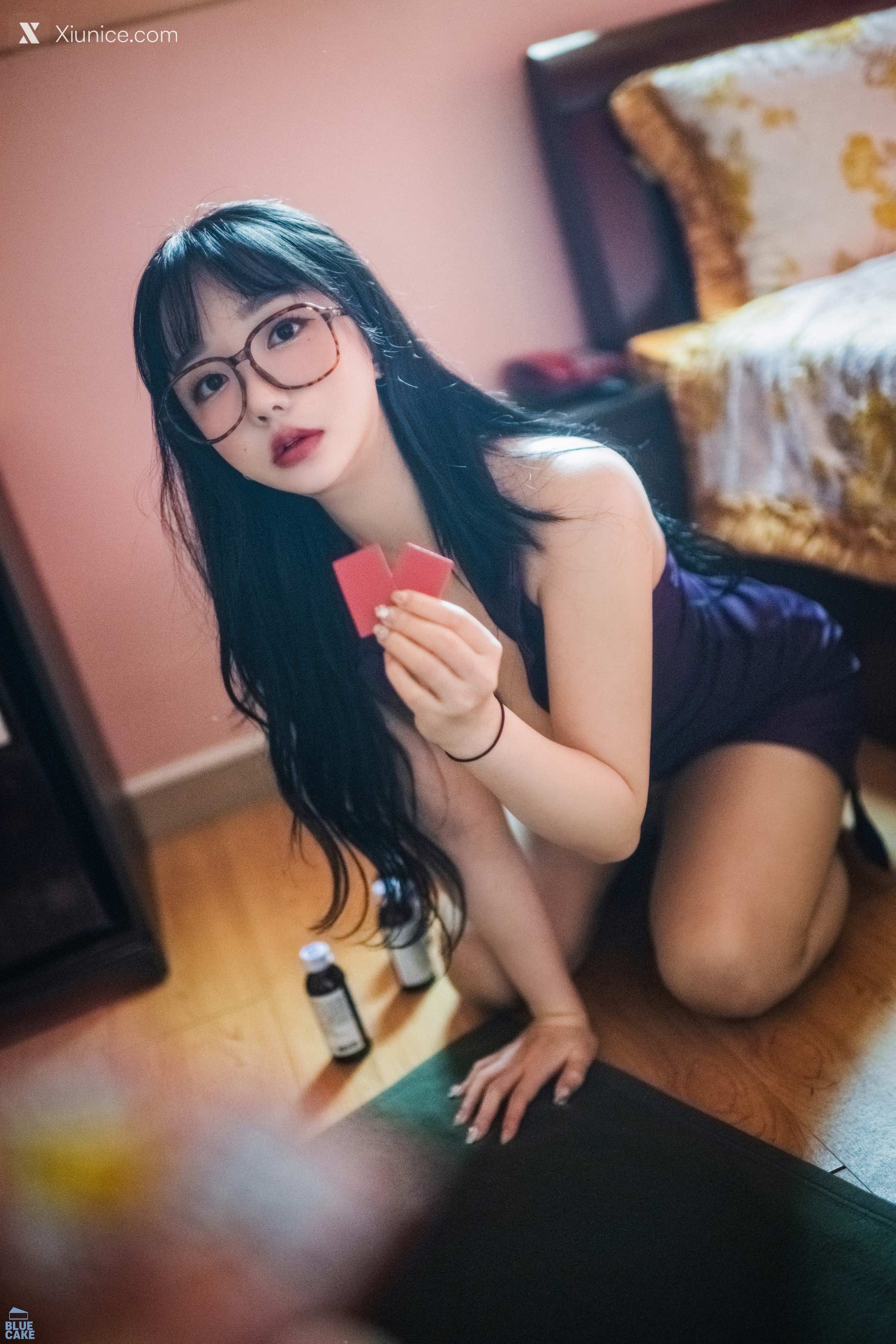 BLUECAKE YeEun – Nude No Panty 4K