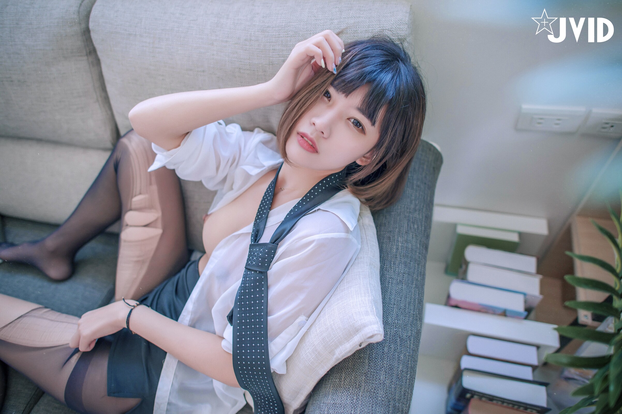 [JVID] 果宝宝 – 面試遇到變態公司果寶寶