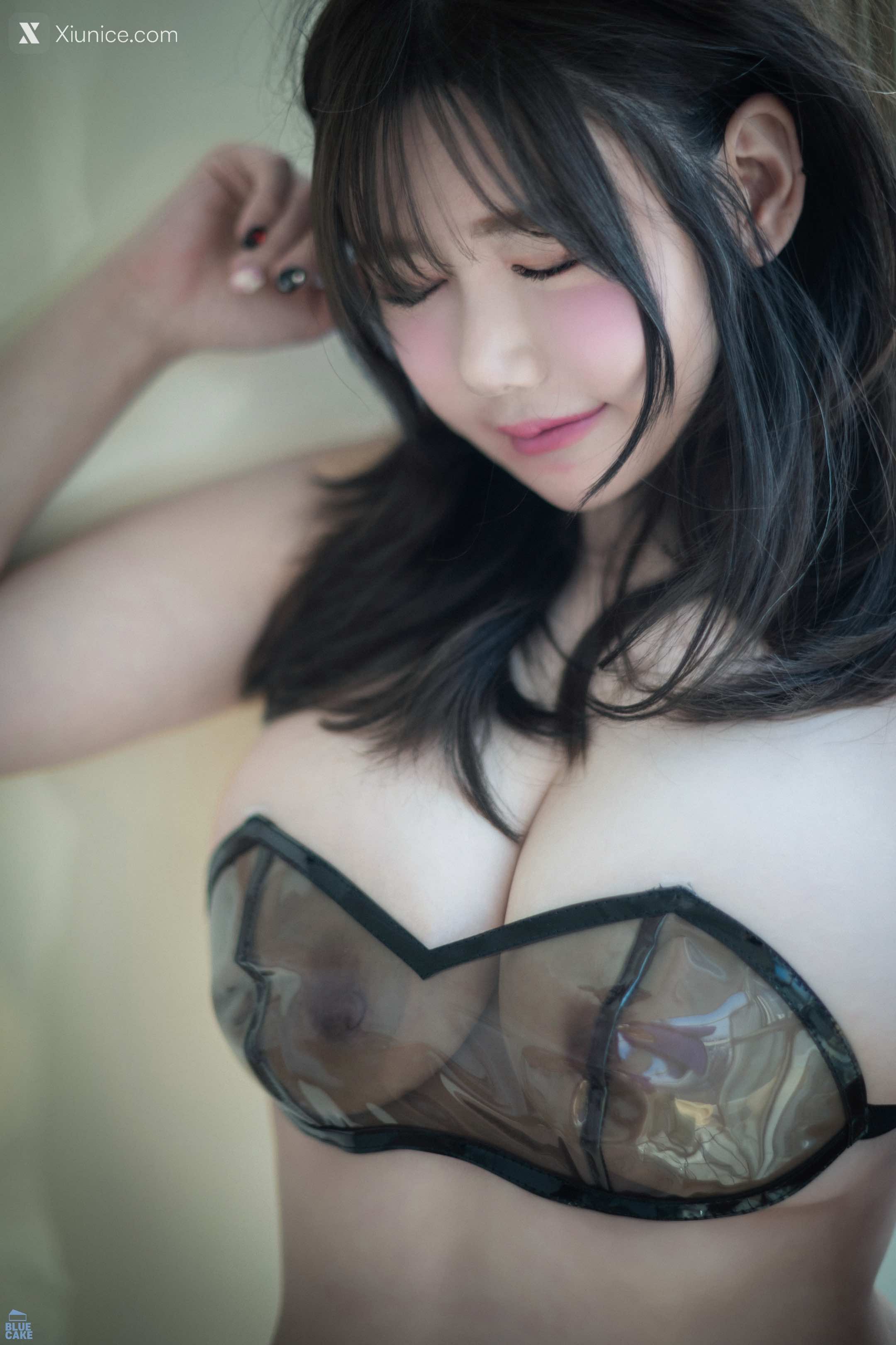 BLUECAKE SUA (지수아) – Vol.05 Nude Bikini Black (RED+) 4K