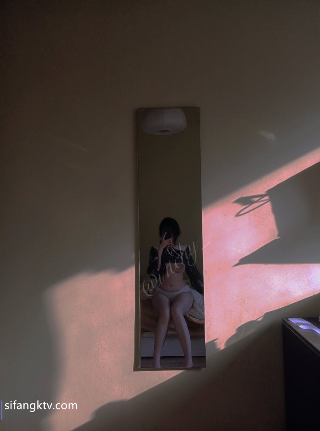 [OtherXXX] itchy： 巨乳蜂腰肥臀 魔鬼身材 私拍福利