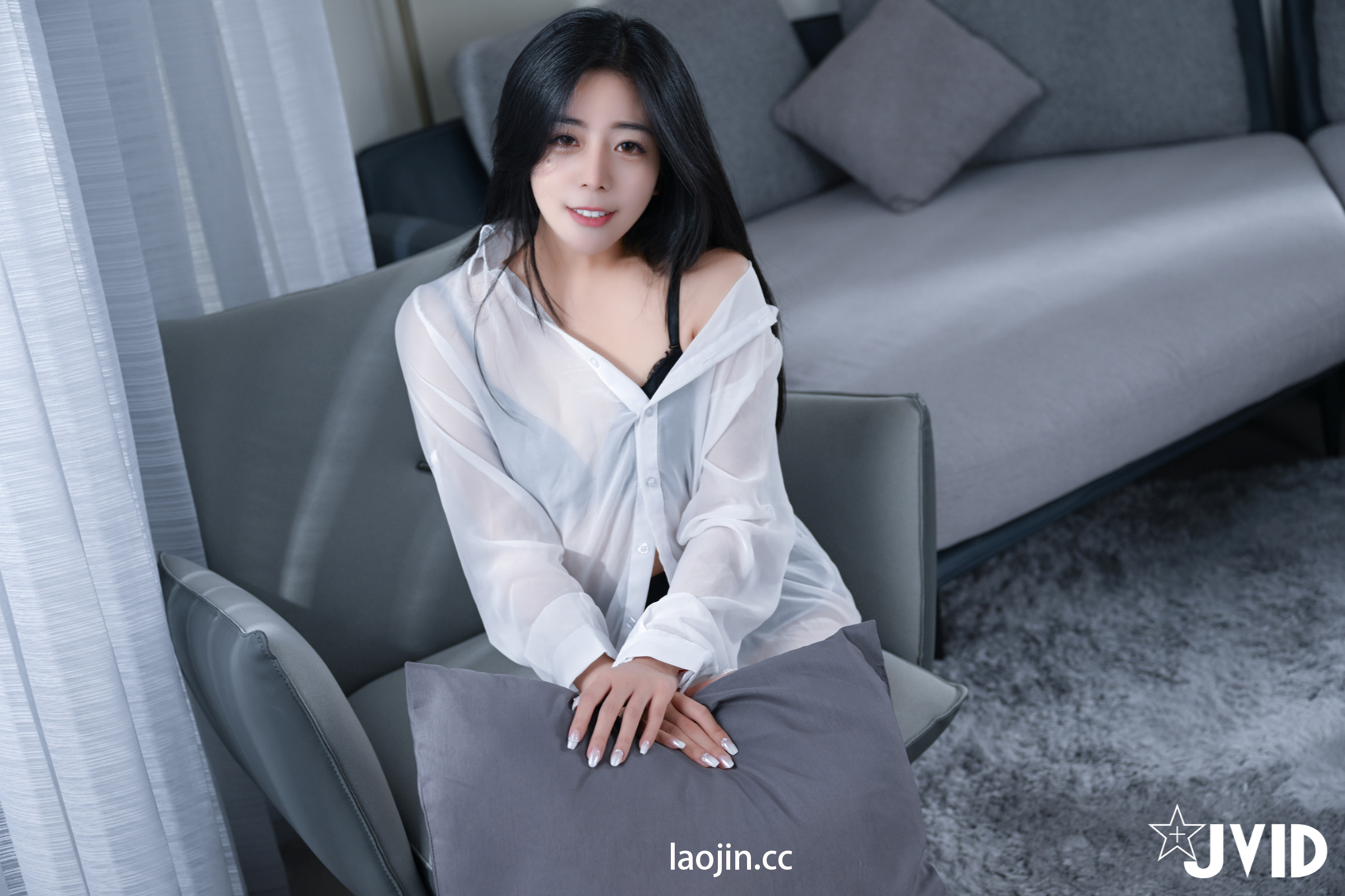 [JVID] 宋雨川 – 新到女同事上班第一天前先到我家裡作個拜訪