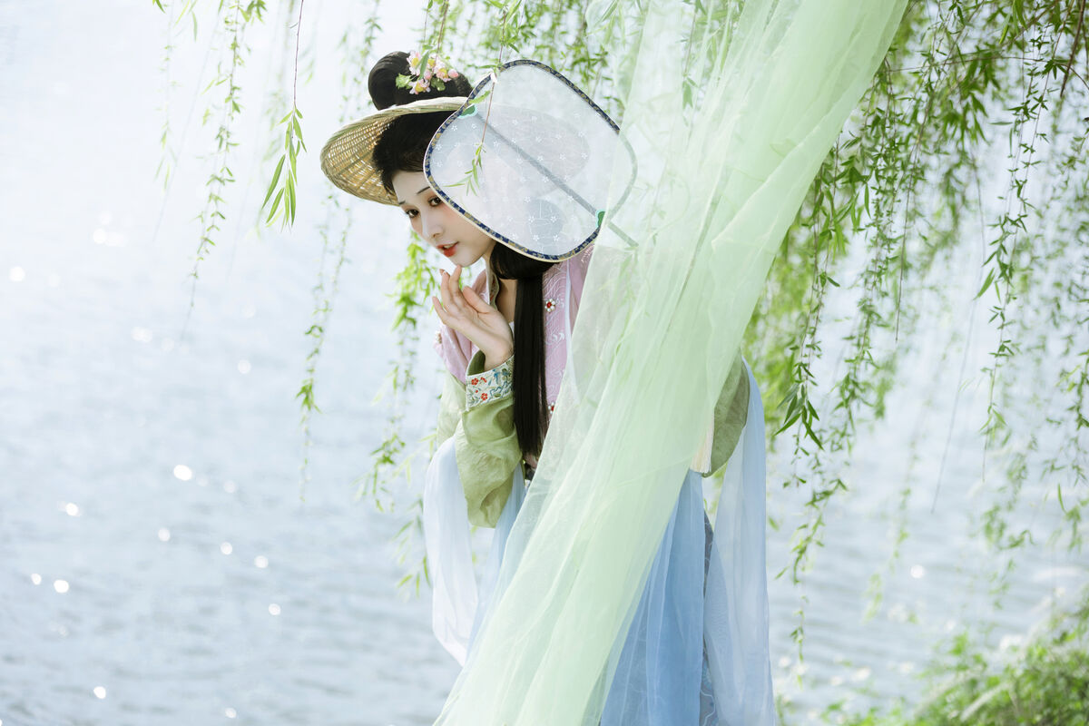 YiTuYu艺图语 Vol.10290 Xiao Y Jin Tian Ye Hen Kai Xin