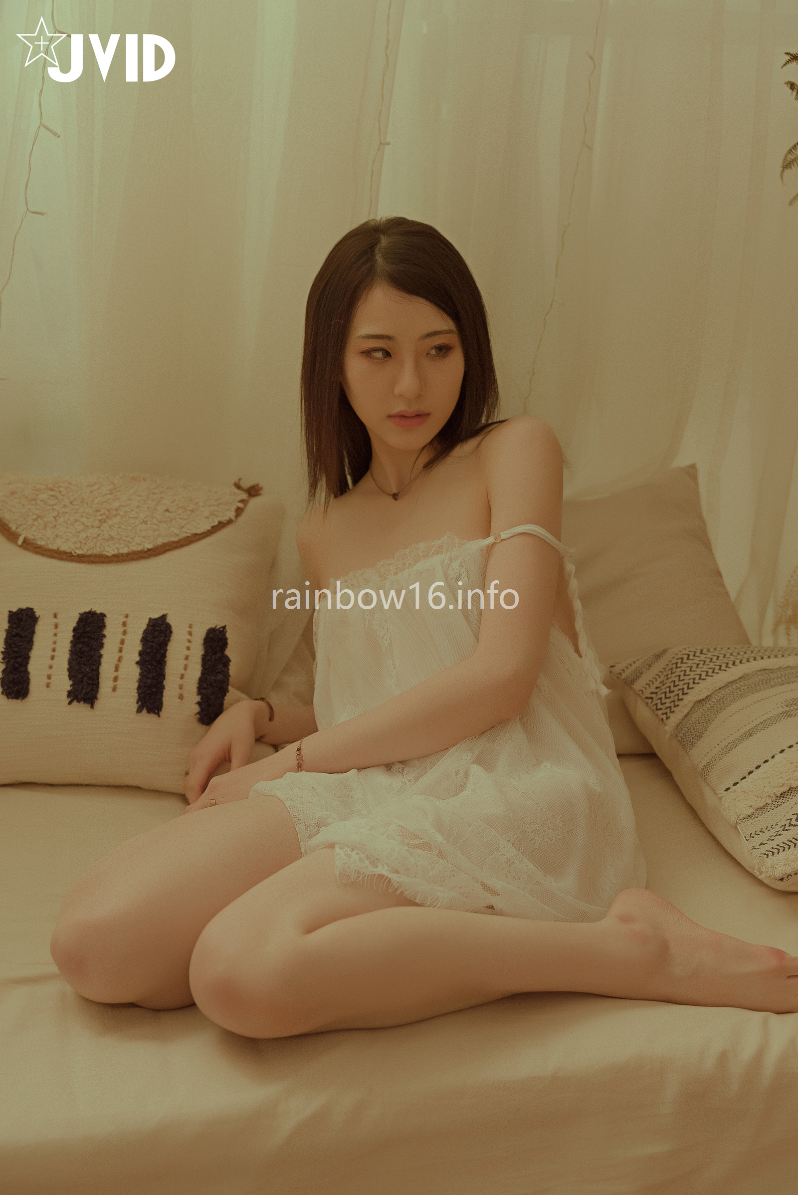 [JVID] 阿黎 – 『全裸露點』最初的小美好，唯美系空靈女孩-阿瓈