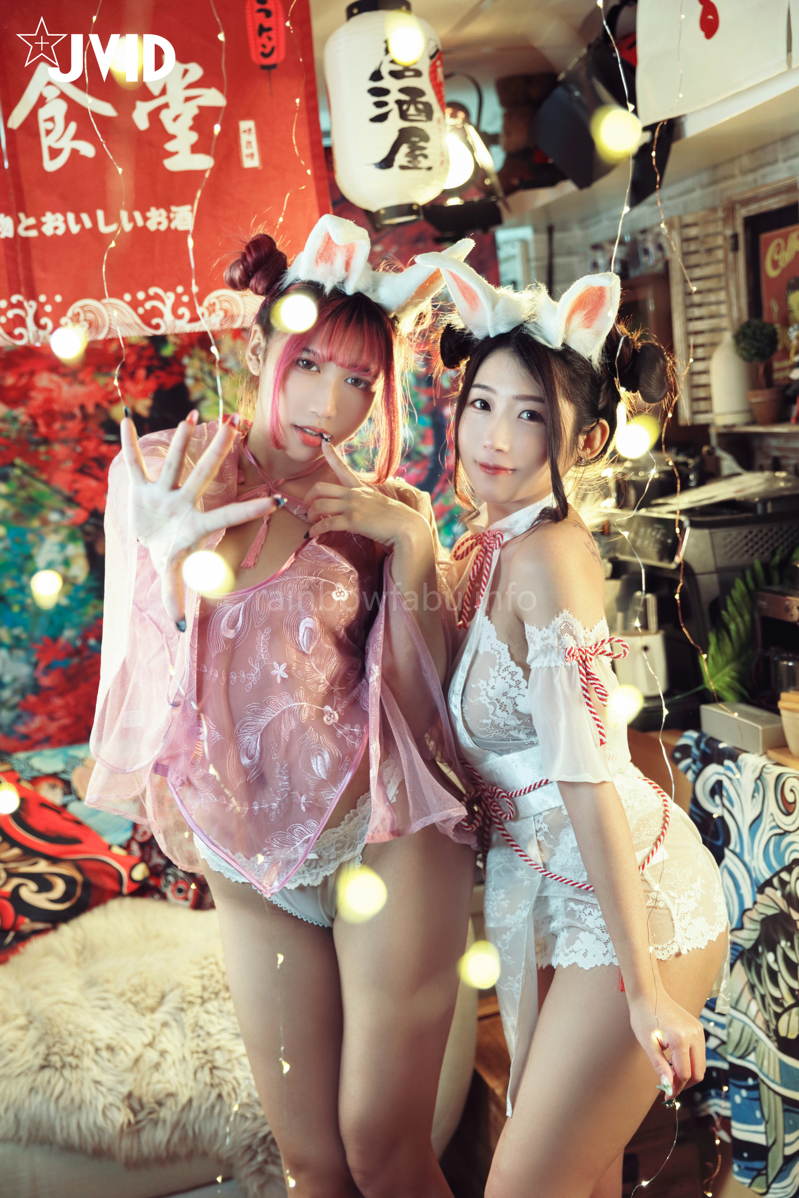 [JVID] 肉包Mini & 吳紫欣 – 體液兔X淫水兔~色液融合~!!