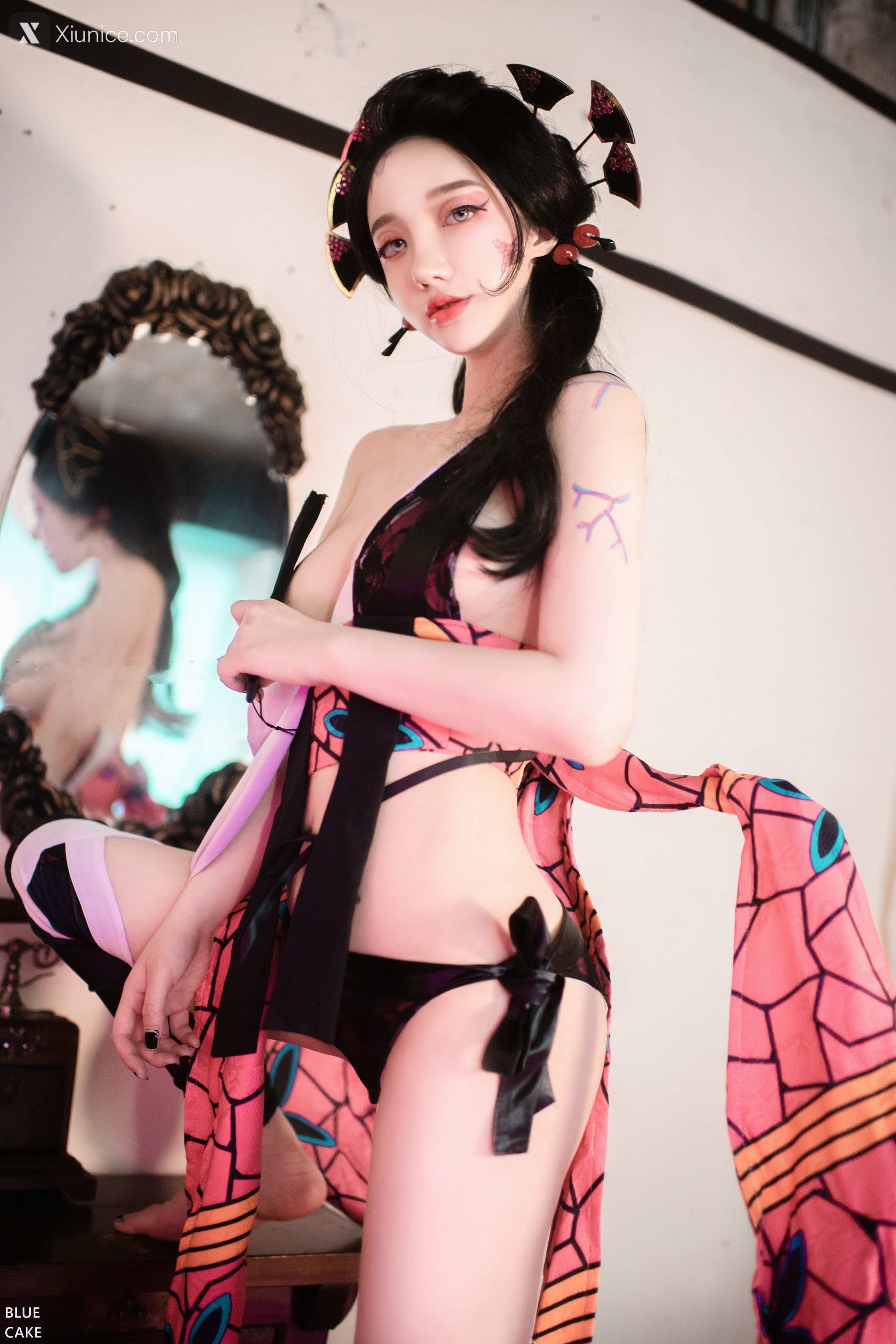 BLUECAKE Son Ye-Eun (손예은) – RED ONI 4K