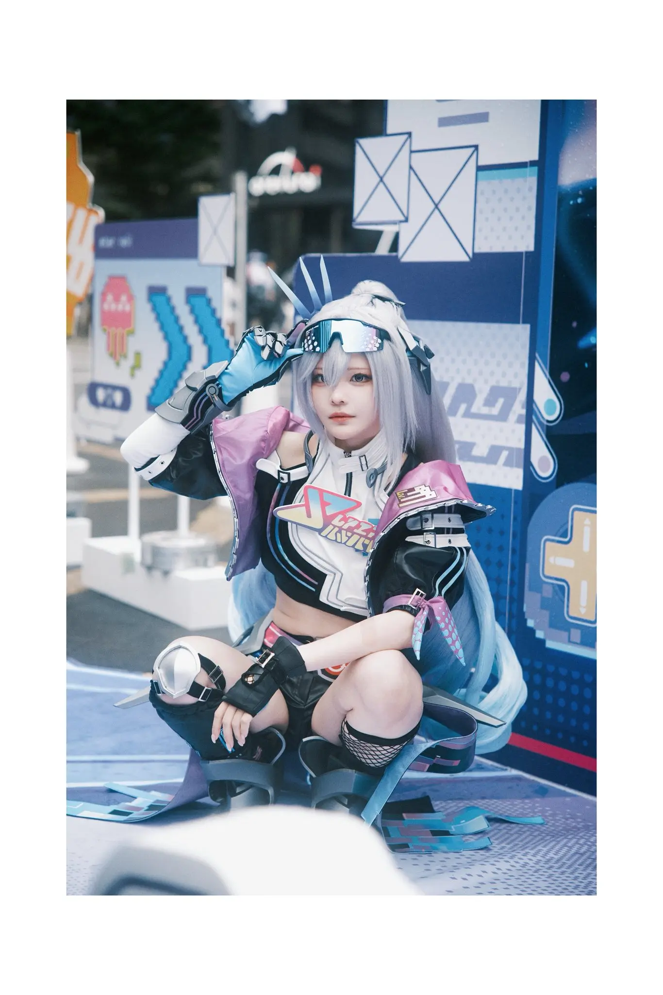 やもはちこ Silver Wolf LV999 4 やもはちこ Silver Wolf LV999