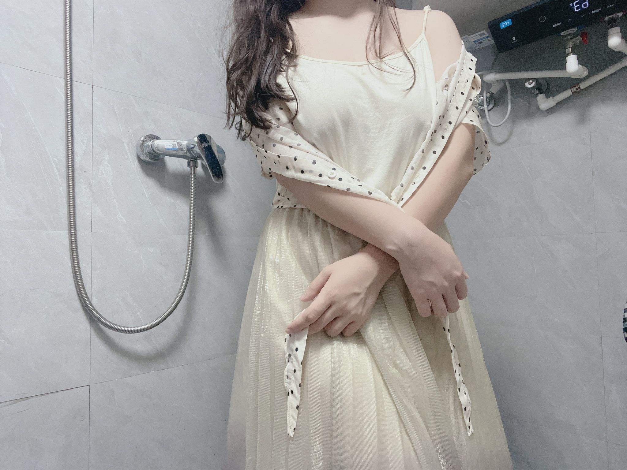 小坦克型女大学： 户外露出 漂亮学生妹私下极度反差 性瘾小母狗