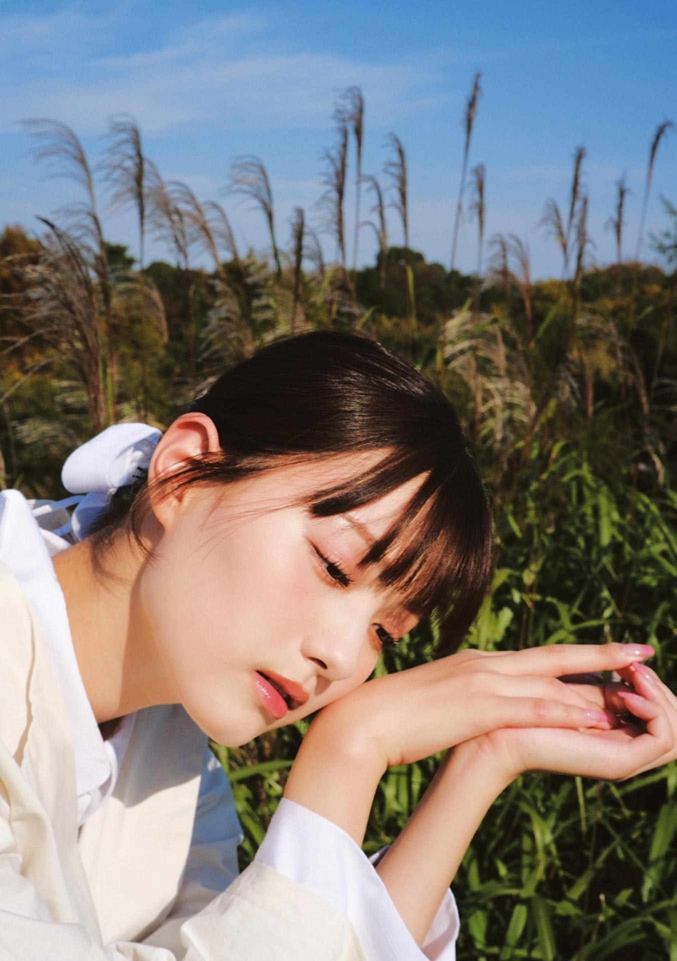 [Photobook] 鶴嶋乃愛 1stフォトエッセイ 微睡む花の様に