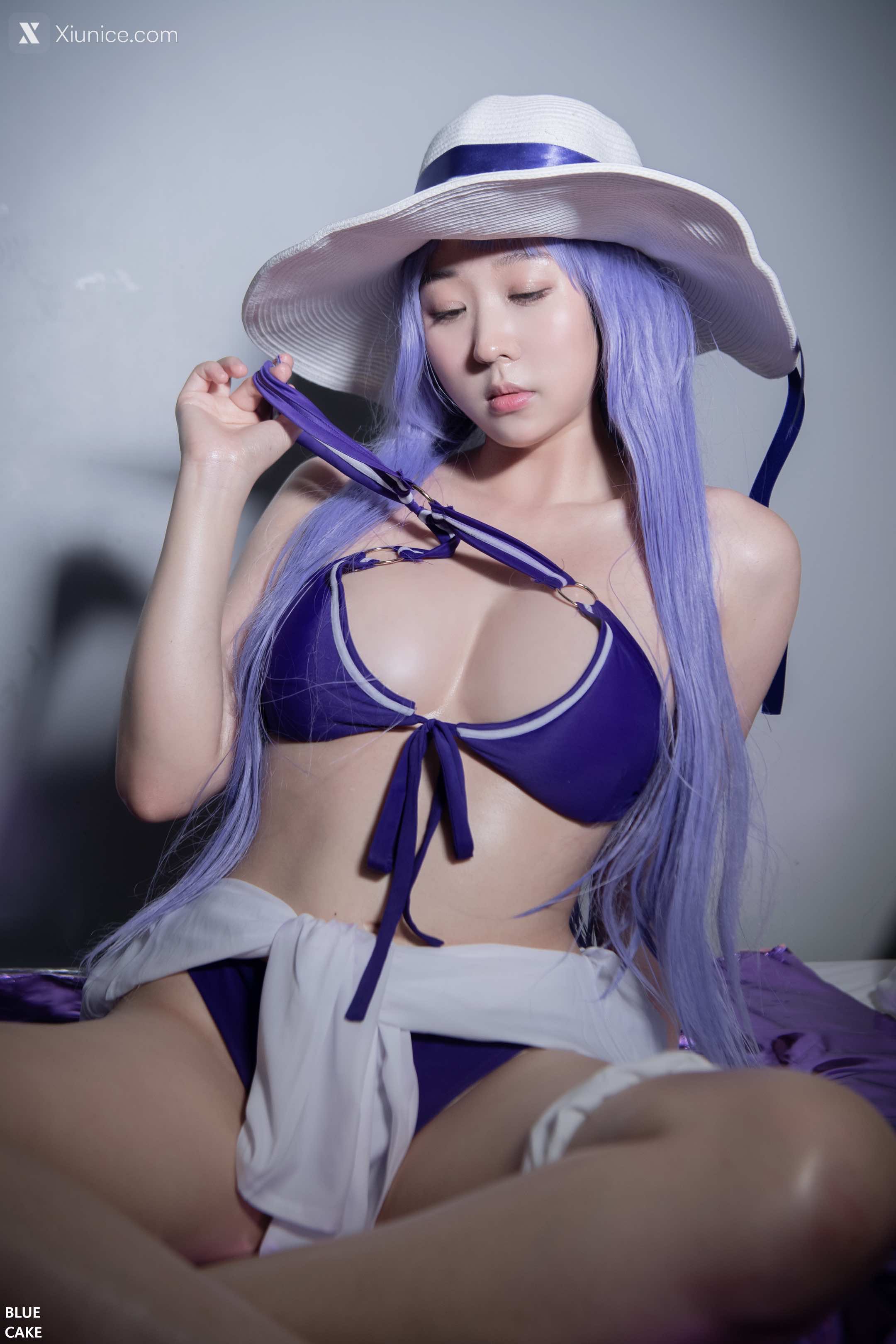 BLUECAKE Nono – Pool Party Caitlyn 4K
