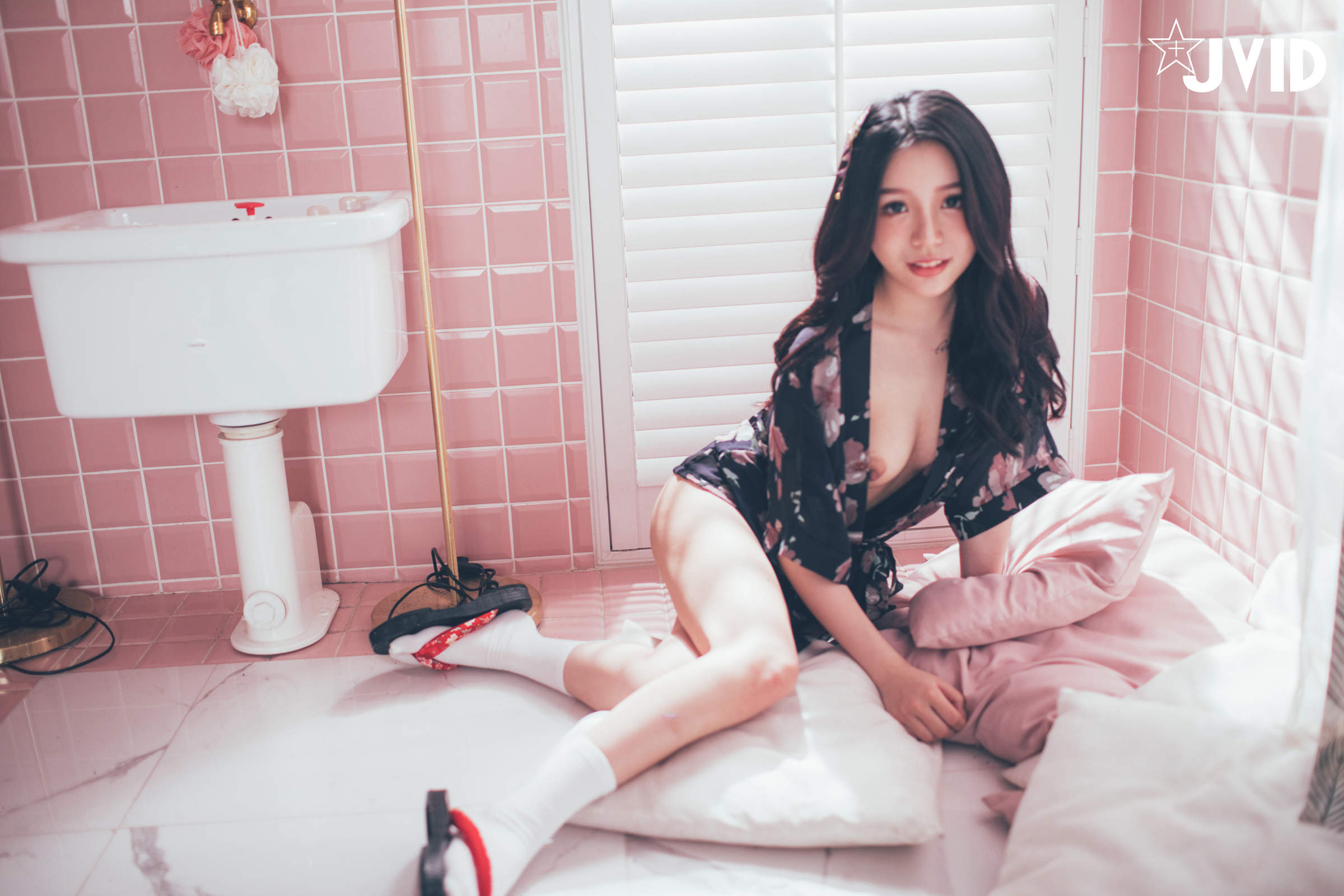 [JVID] 梵梵 – 天然美女梵梵 美麗無邪的笑容甜翻你的心