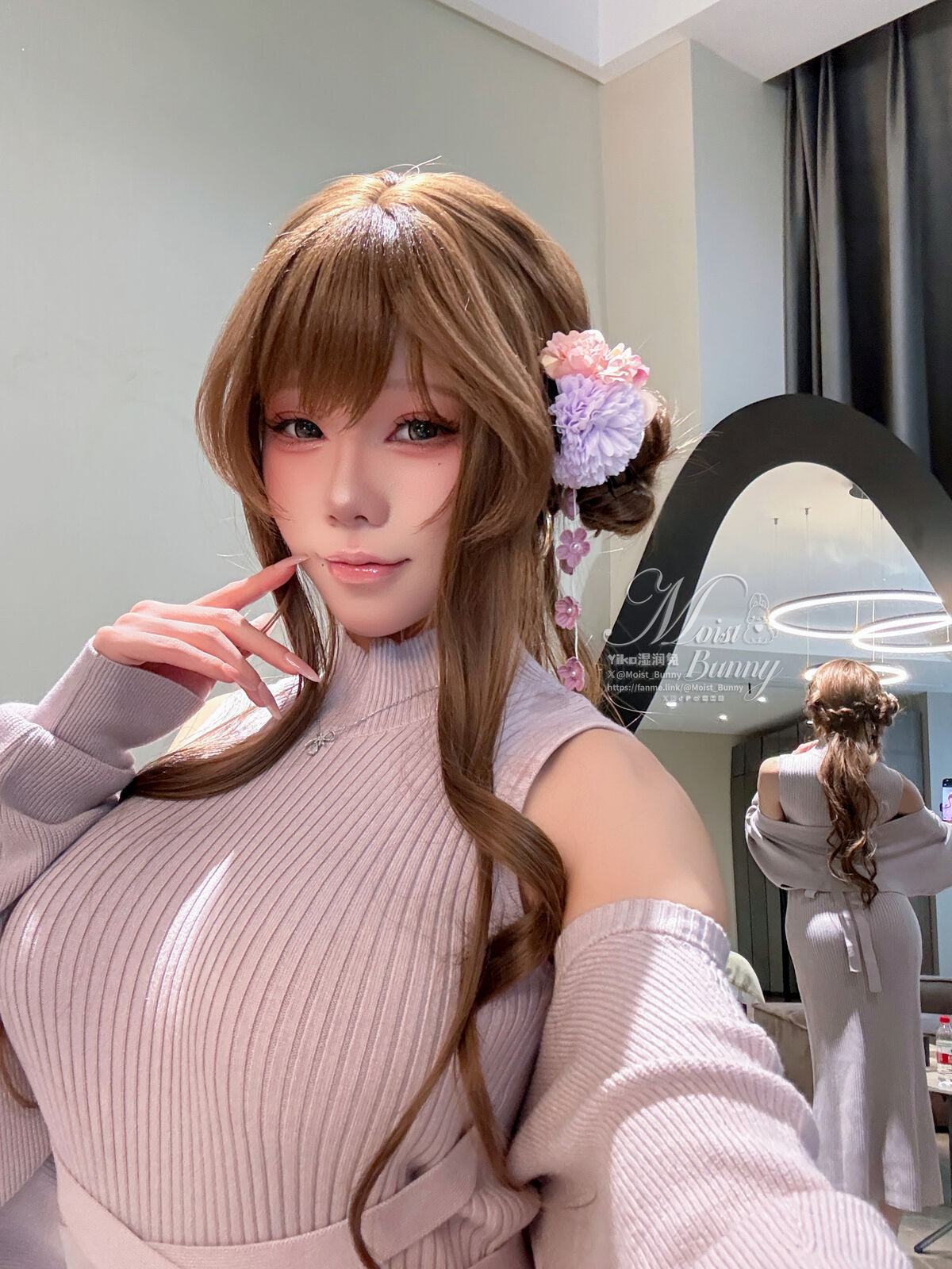 Coser@黏黏团子兔 - 2601月作品 在丈夫身边 Part01