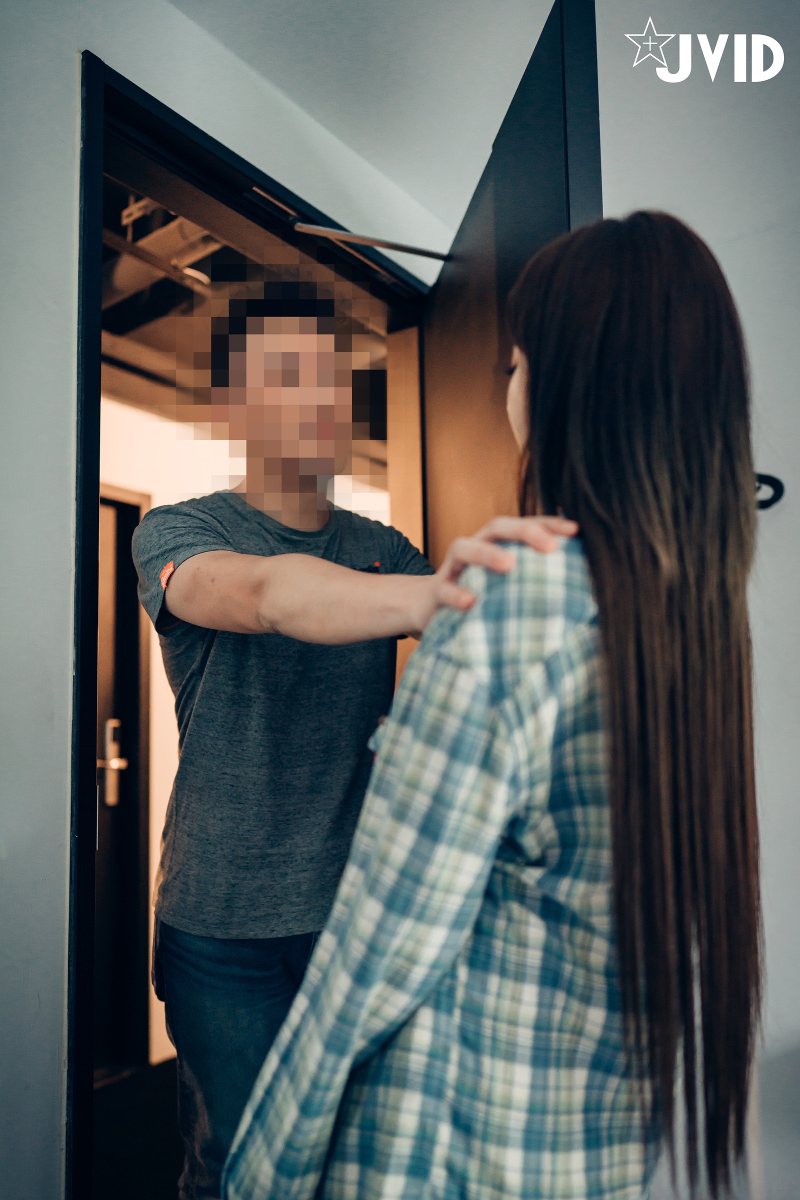 [JVID] Lele 樂樂 – 讓人可以能男女交換身體的相機一般版跟隱藏版尺度都上空無碼無遮