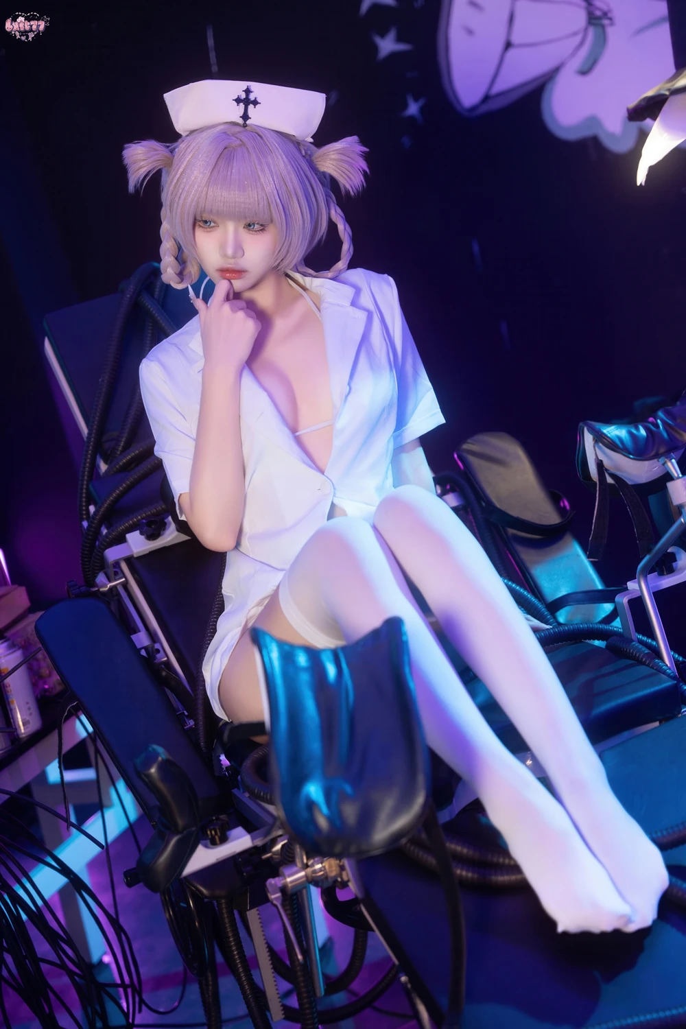 Cosplay 柒柒要乖哦 – 彻夜之歌 护士服小荠