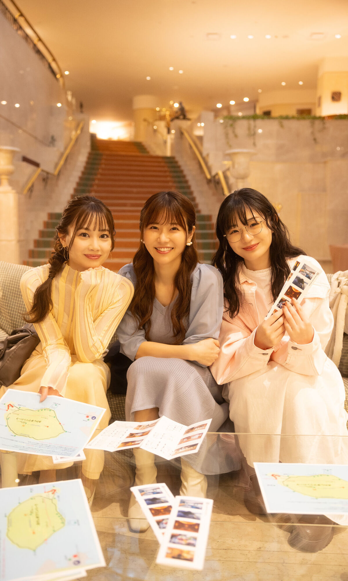 Kasumi Hasegawa 長谷川かすみ and Yui Ito 伊藤優衣 and Yuki Mizuhara 水原ゆき - デジタル限定