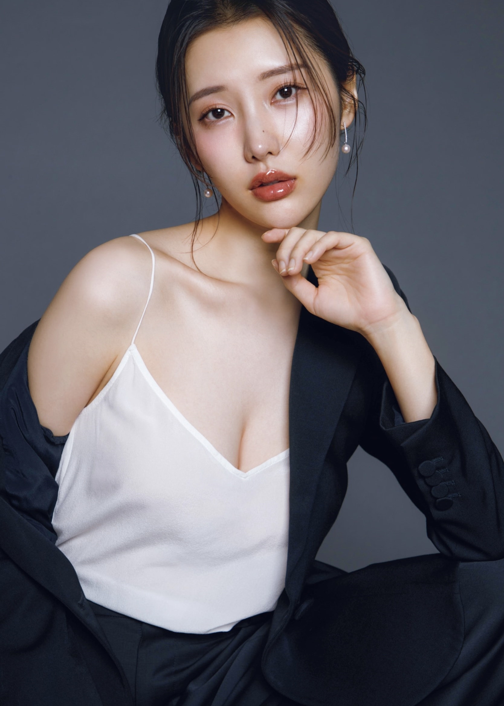 [Photobook] 志崎樺音1st写真集 unplugged