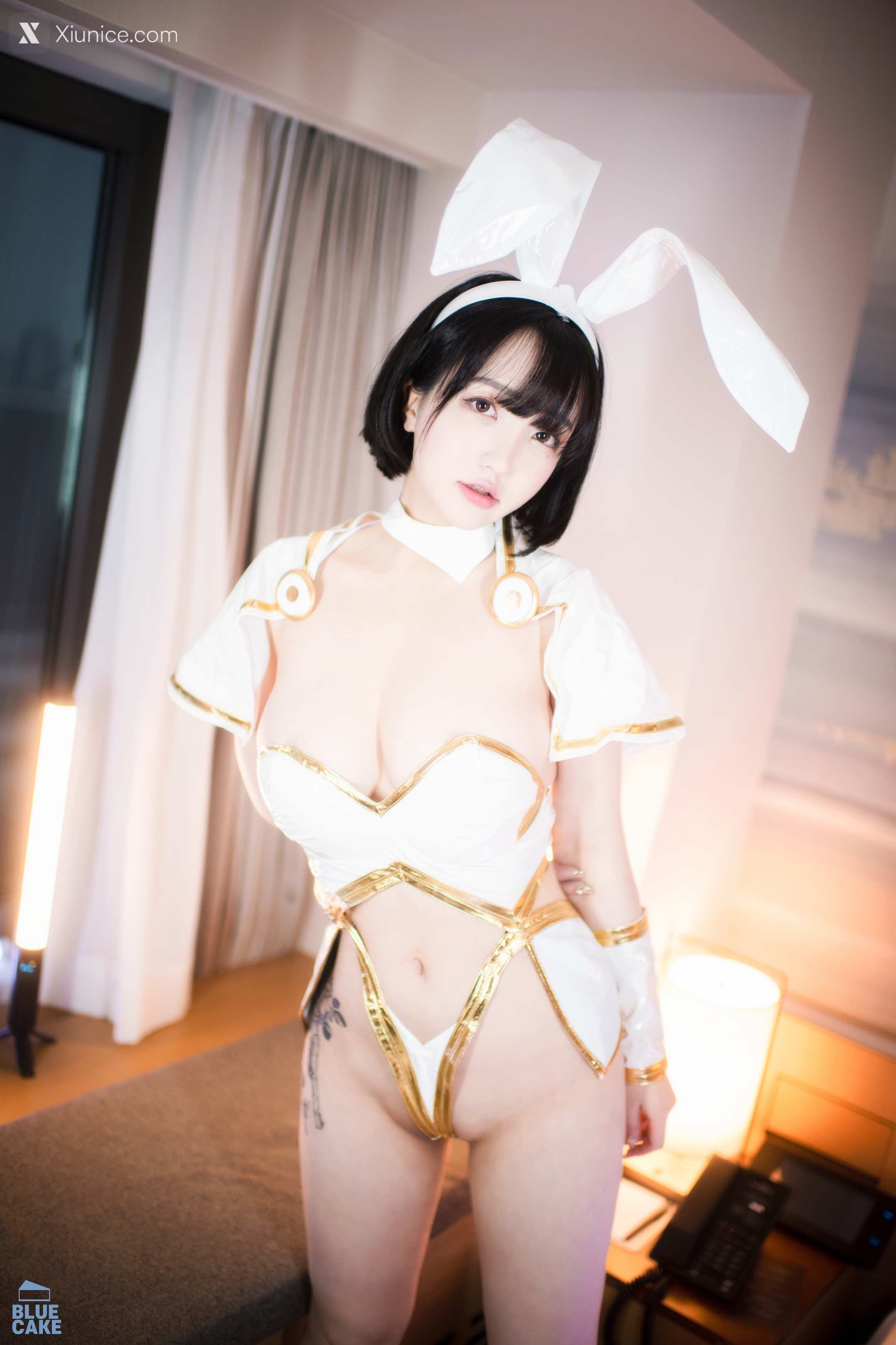 BLUECAKE Son Ye-Eun (손예은) – BunnyLuXXX 4K