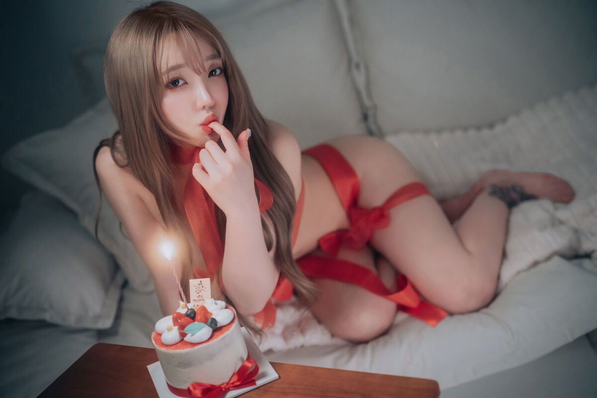 DJAWA Son Ye-Eun 손예은 - Happy Solo Birthday Part03