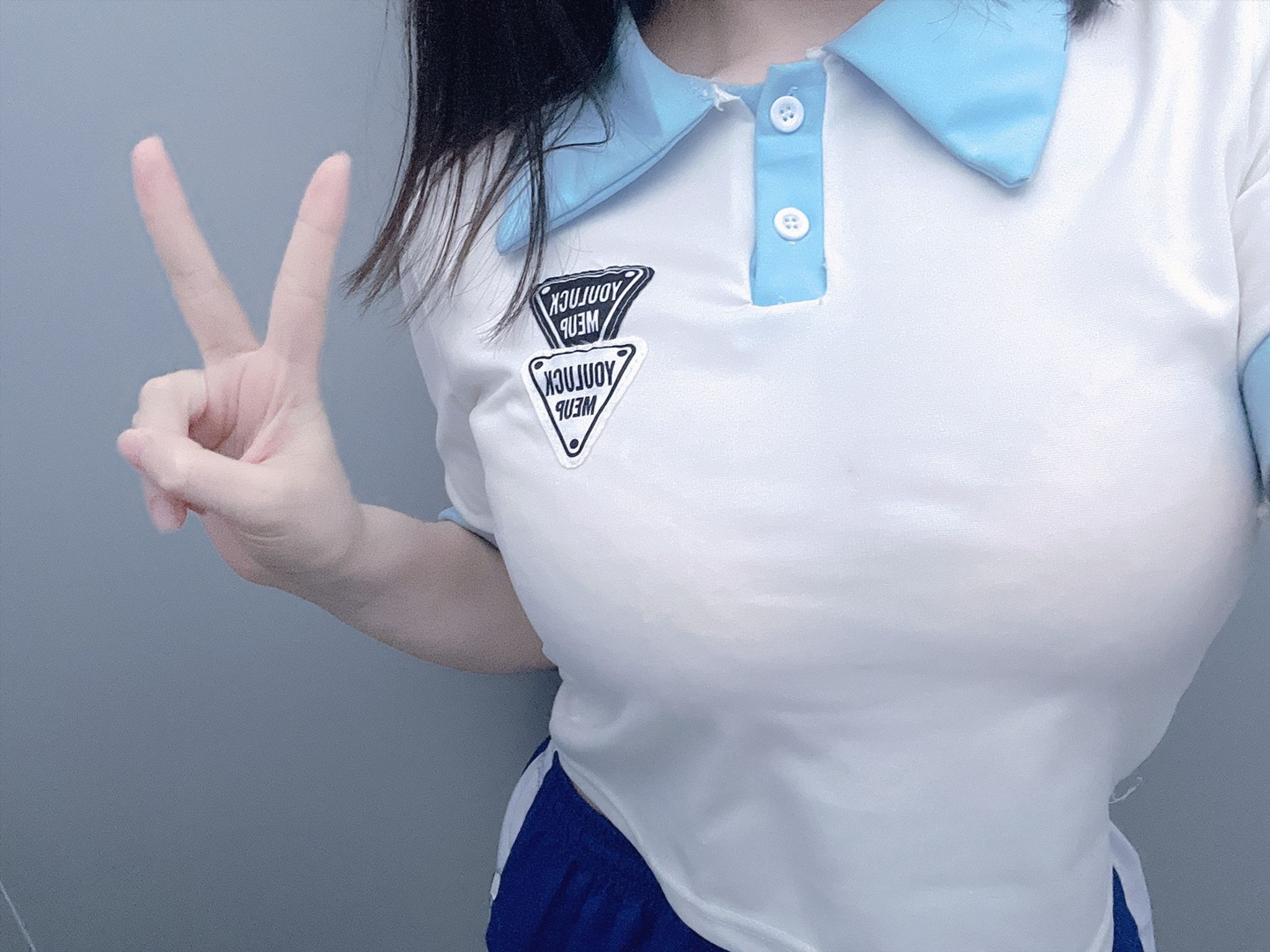 小坦克型女大学： 户外露出 漂亮学生妹私下极度反差 性瘾小母狗