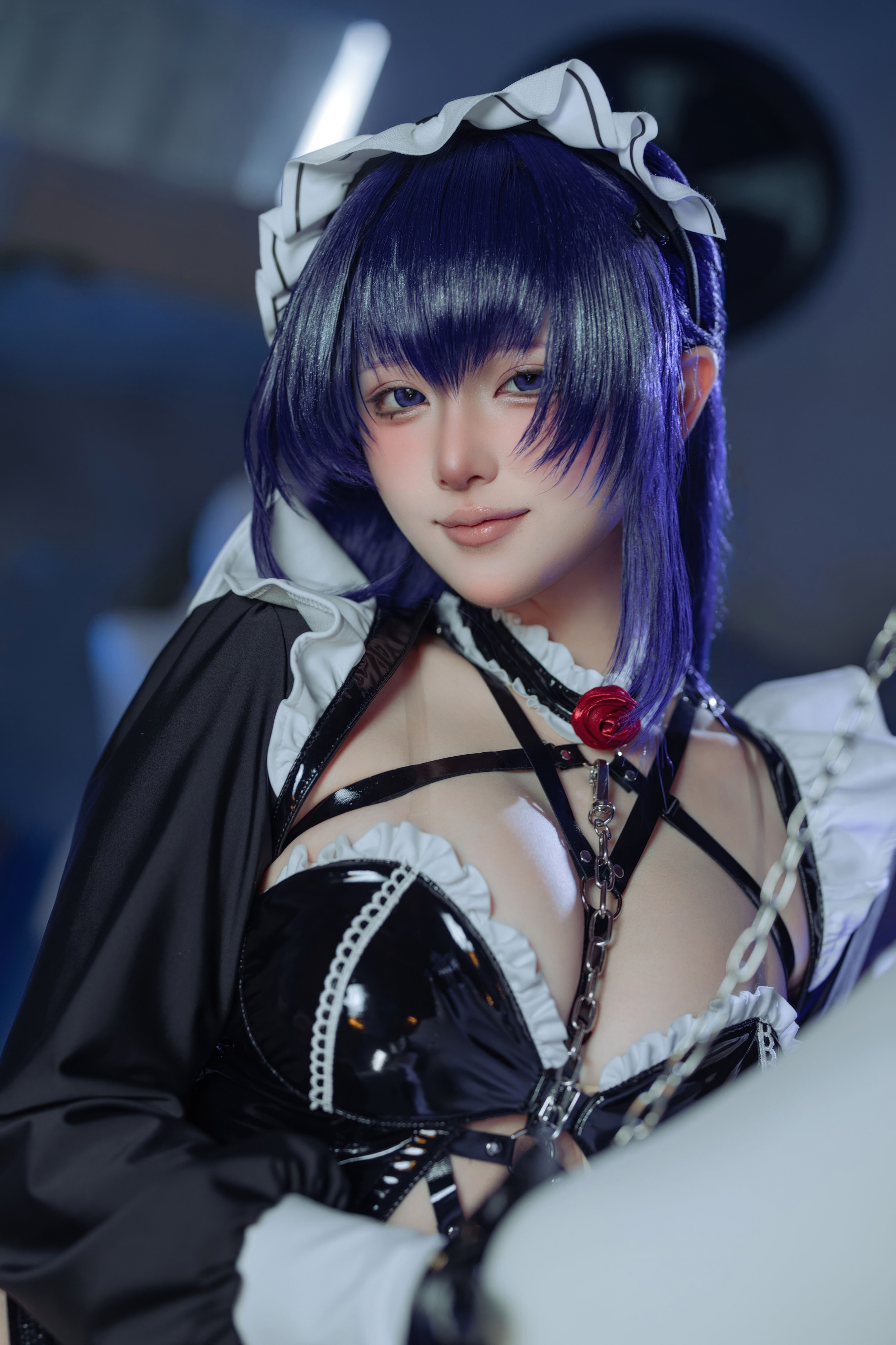 [Cosplay] 屿鱼 Nikke胜利女神 米哈拉·咖啡女仆