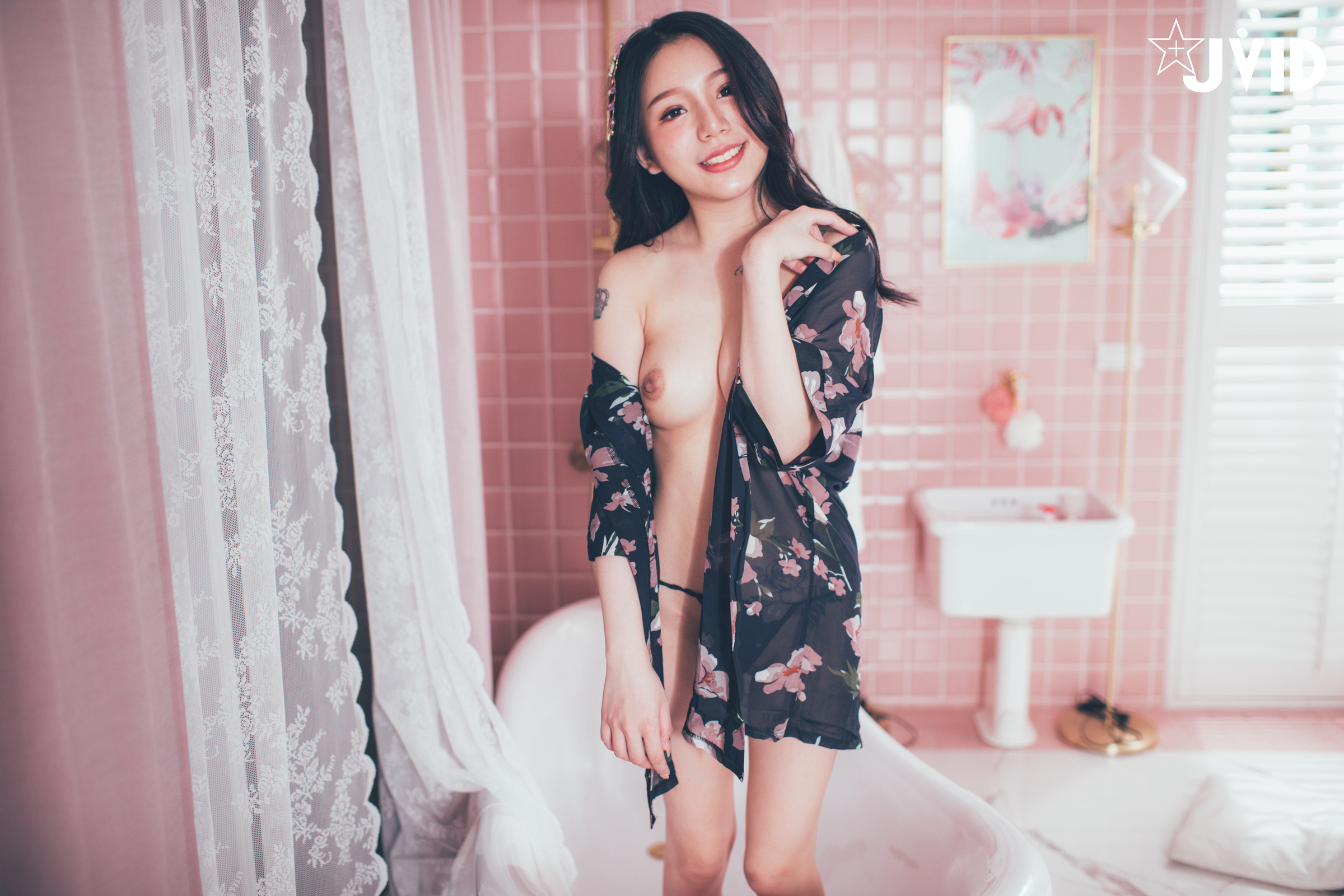 [JVID] 梵梵 – 天然美女梵梵 美麗無邪的笑容甜翻你的心