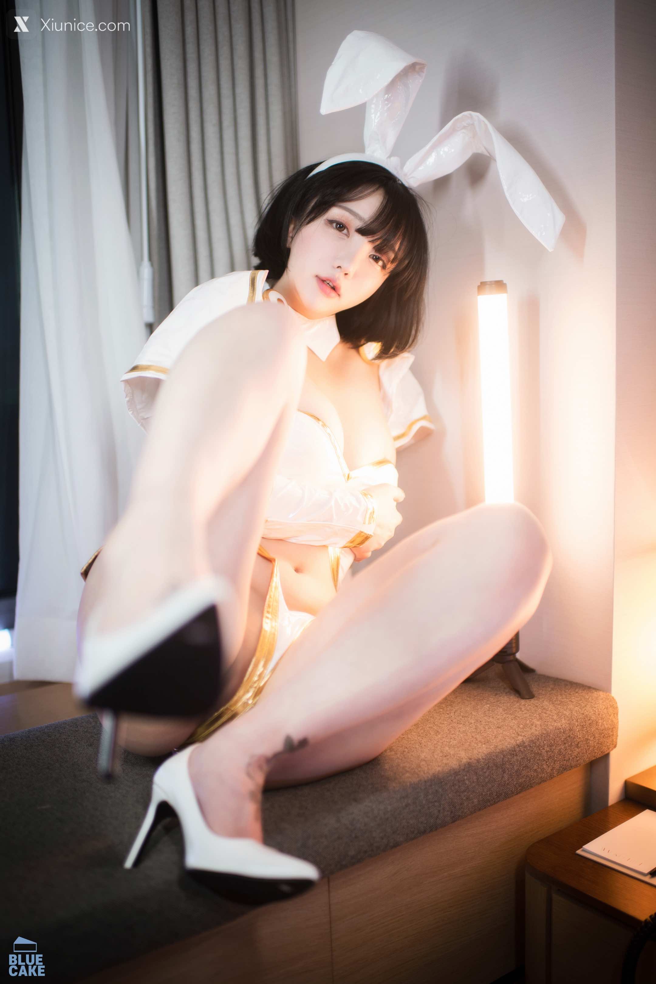 BLUECAKE Son Ye-Eun (손예은) – BunnyLuXXX 4K