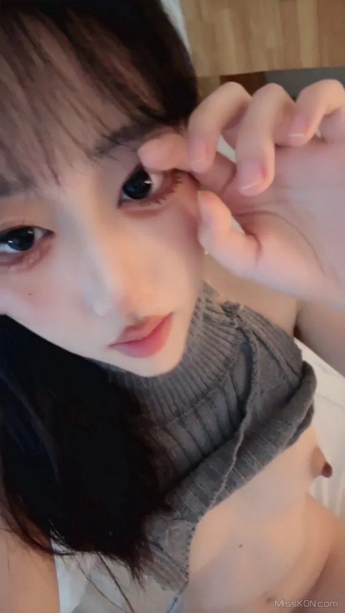 张包包: 最顶级校花 颜值巅峰小美女 2 张包包: 最顶级校花 颜值巅峰小美女