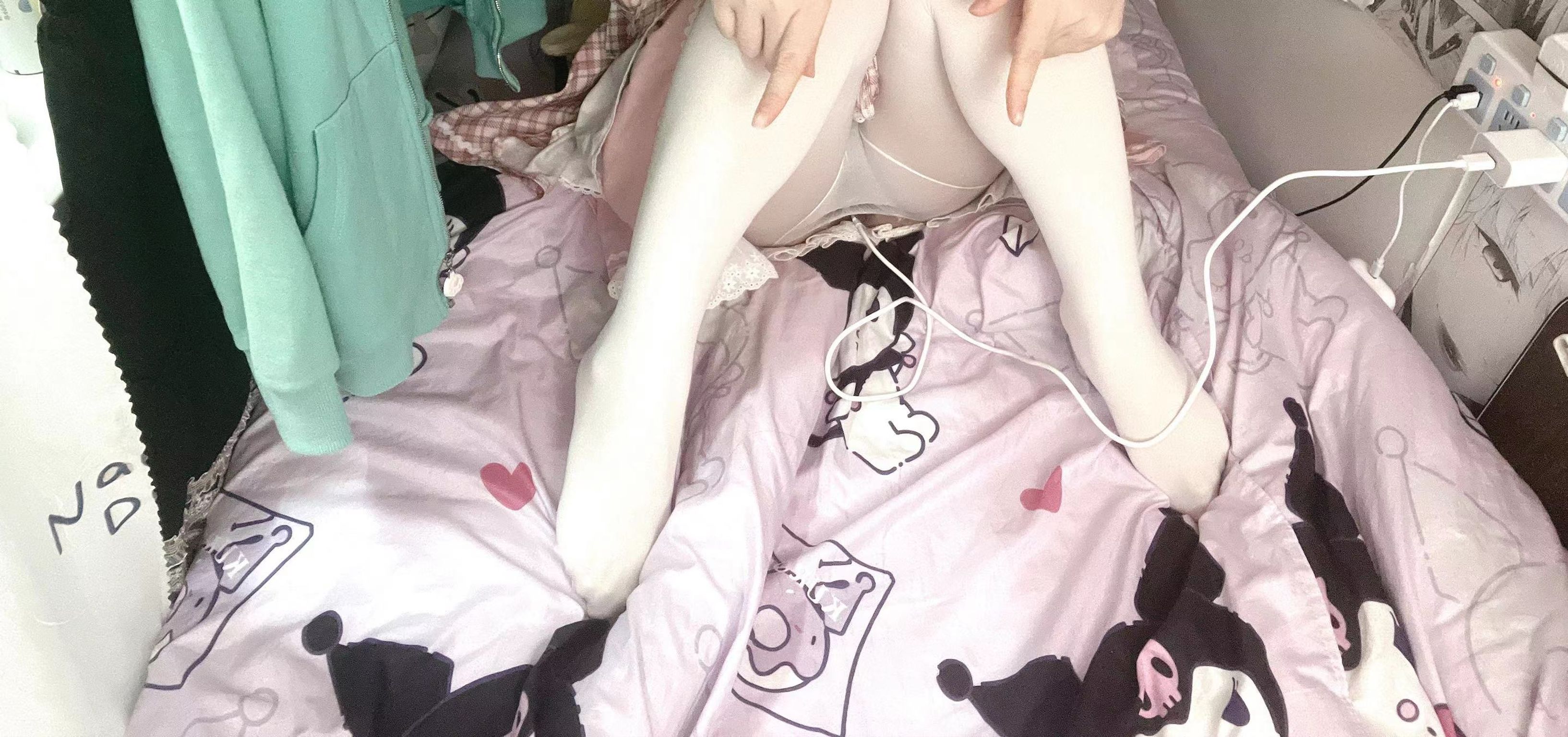 小坦克型女大学： 户外露出 漂亮学生妹私下极度反差 性瘾小母狗