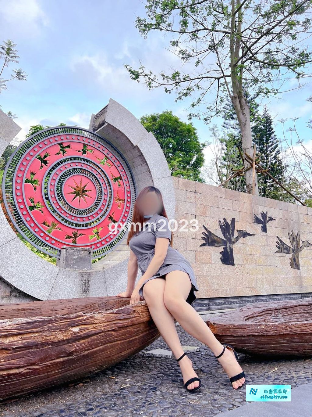 狗婷gxmm： 极品蛮腰肥臀反差母私拍完整版视图