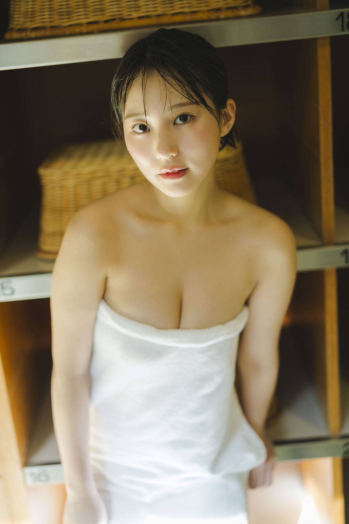 Miku Tanaka 田中美久 - ヤングガンガンデジタル限定写真集 銀世界
