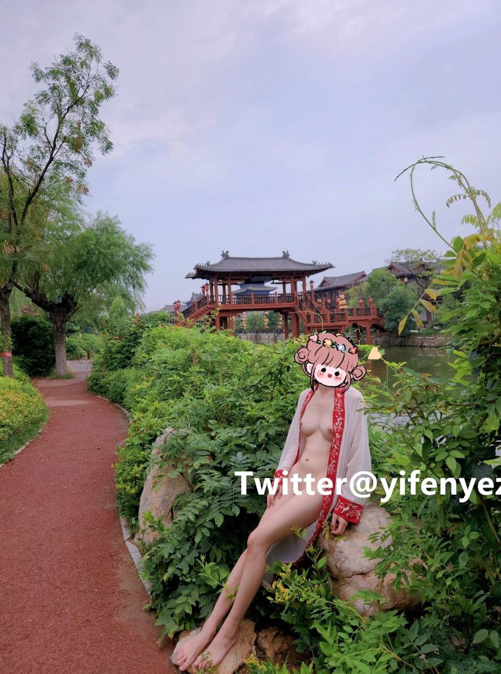 [OtherXXX] 一枫叶子： 人前露出极品露出合集