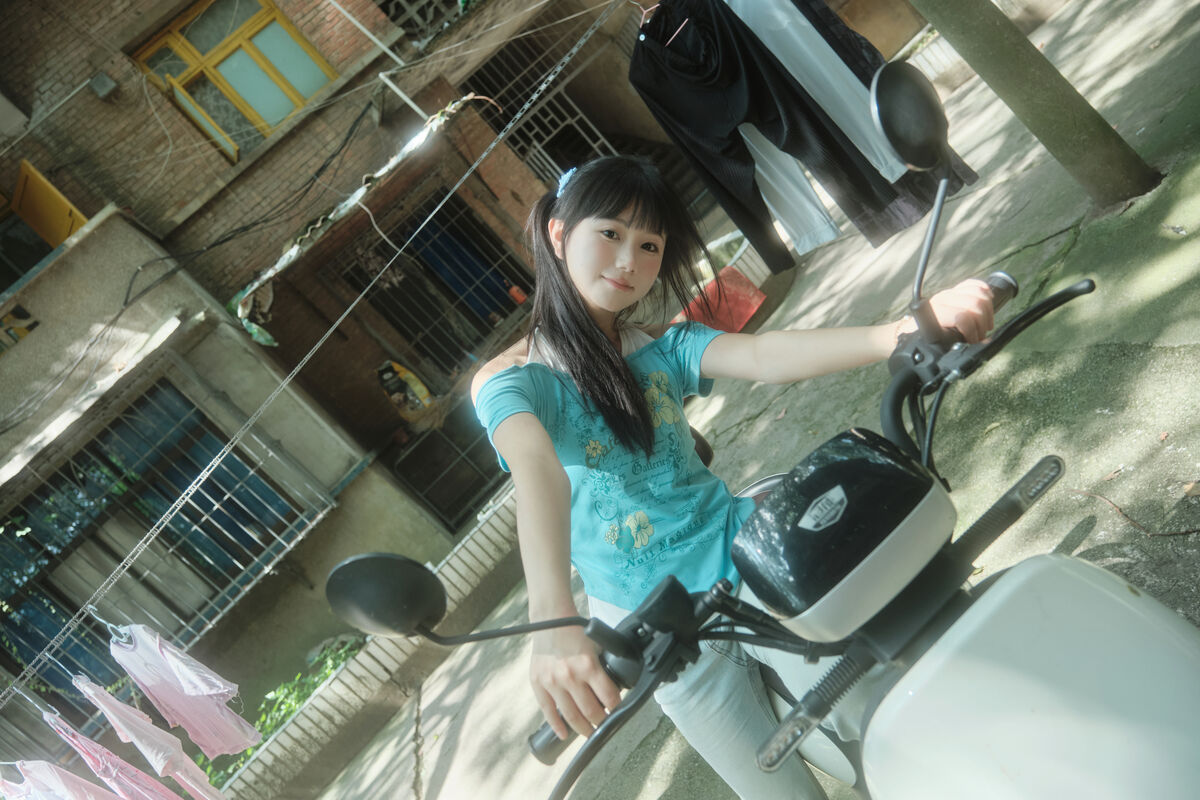 YiTuYu艺图语 Vol.10601 Rou Song Bao 2 YiTuYu艺图语 Vol.10601 Rou Song Bao