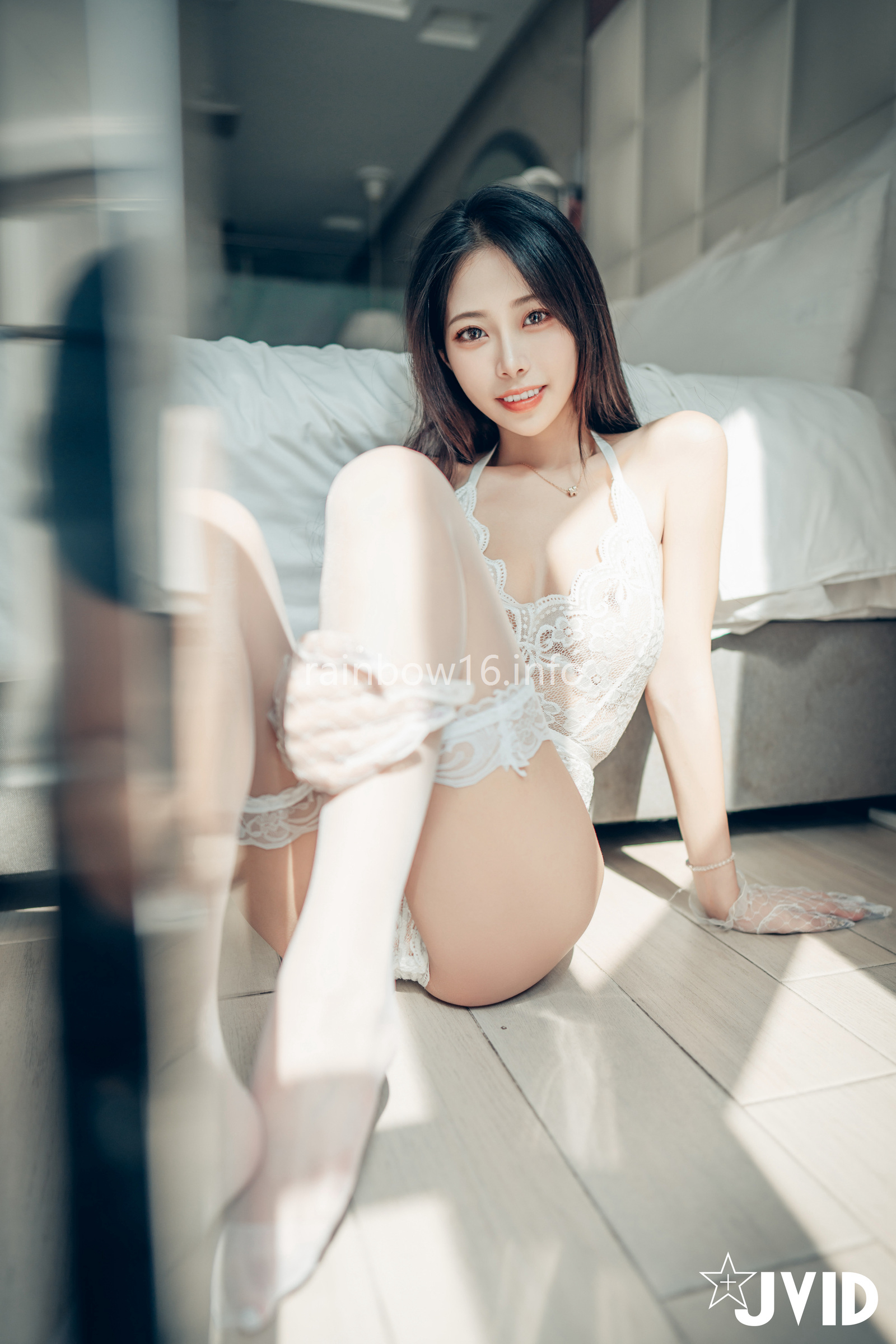 [JVID] WenHsin 玟妡 – 勻稱美腿玟妡看見她就起秋的假日午後白絲黑絲一次滿足只想與她一起把房間弄得亂糟糟
