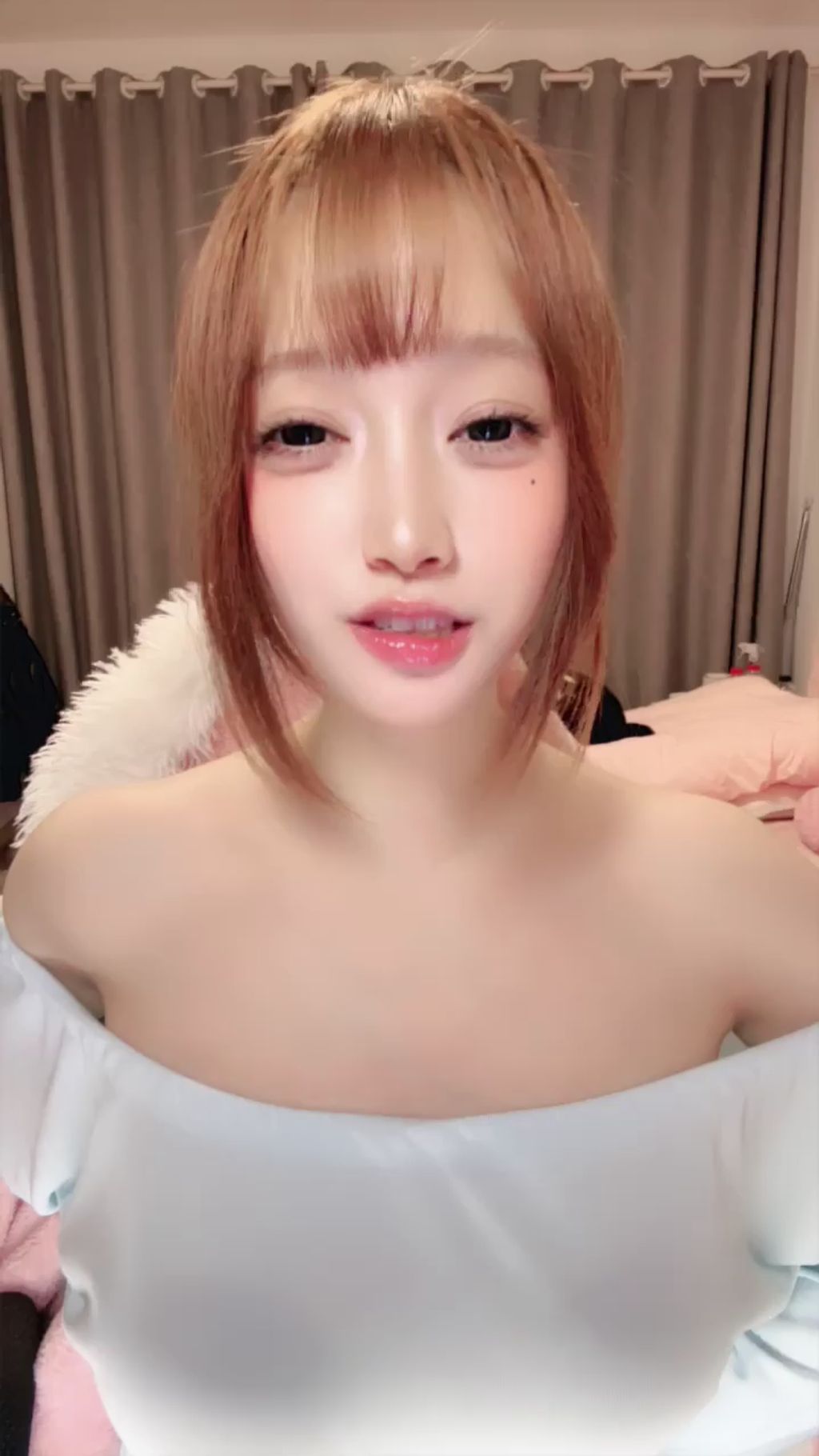 甜心兔： 绝美女大生 劲爆抖音热舞裸舞