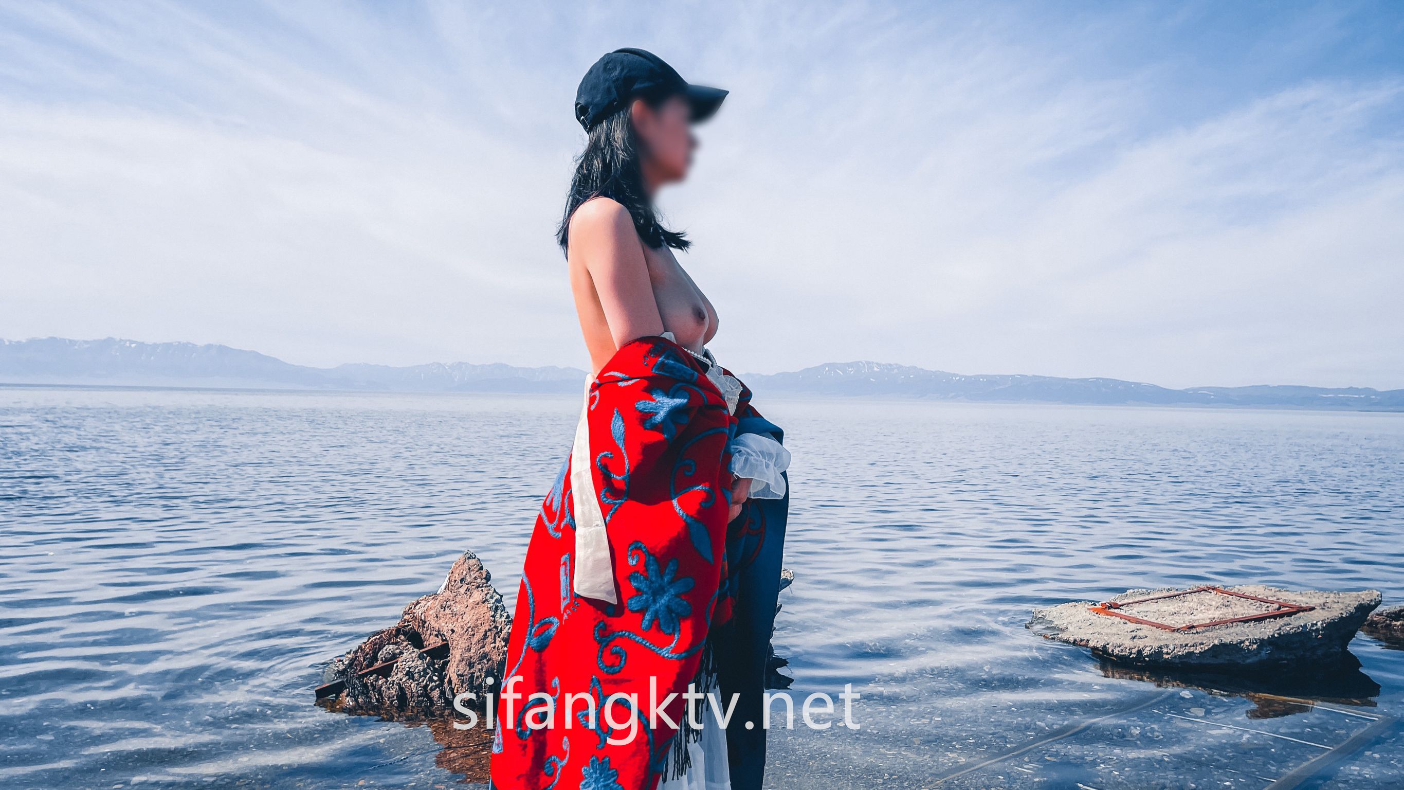 [OtherXXX] 小可爱： 绿帽癖NTR夫妻 旅拍露出