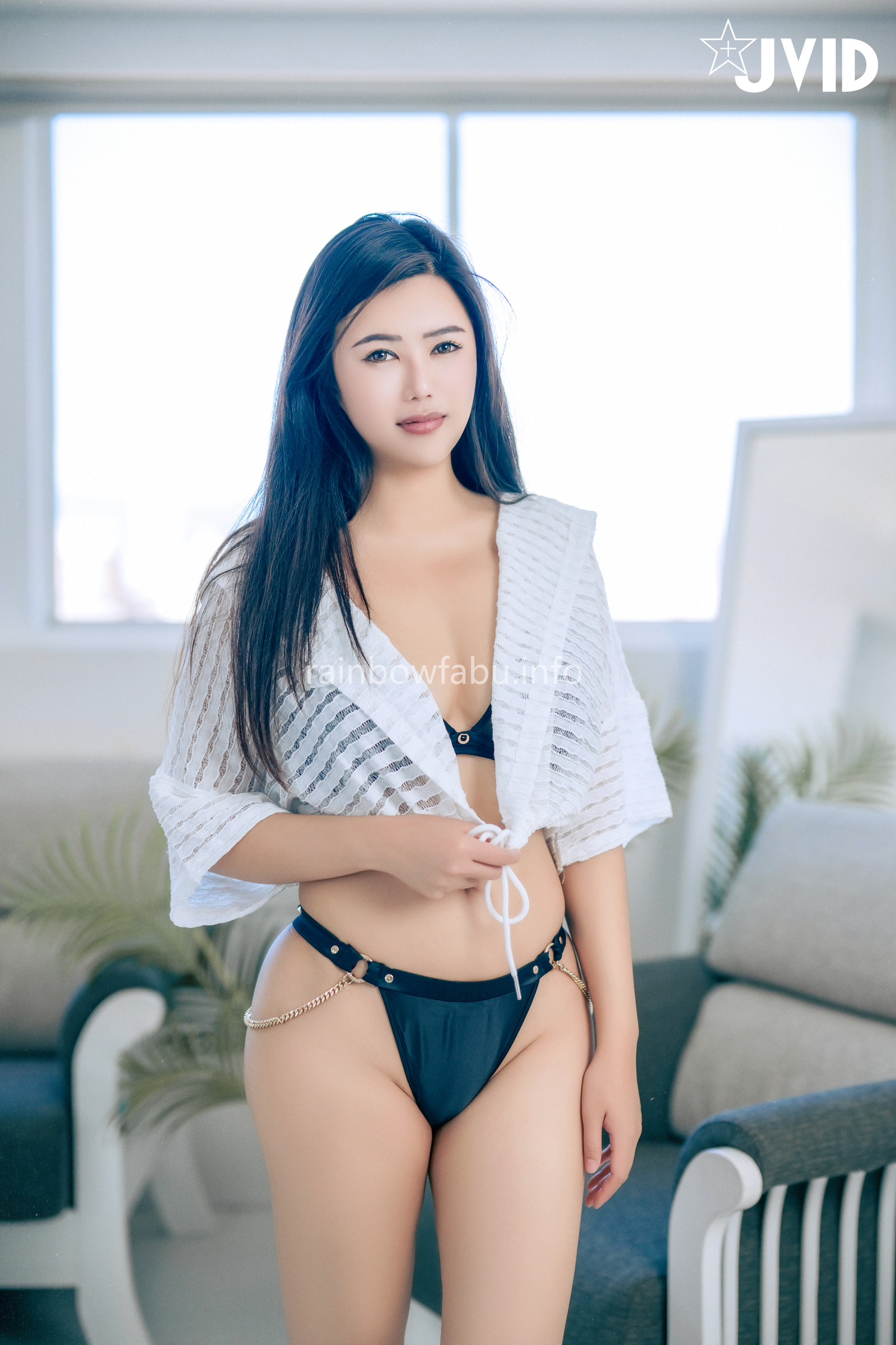 [JVID] 木木森 – 剛失戀の寂寞獨居美女－脫下內衣胸猛巨乳彈出🔥寂寞的女人 需要用肉棒撫慰她的情傷