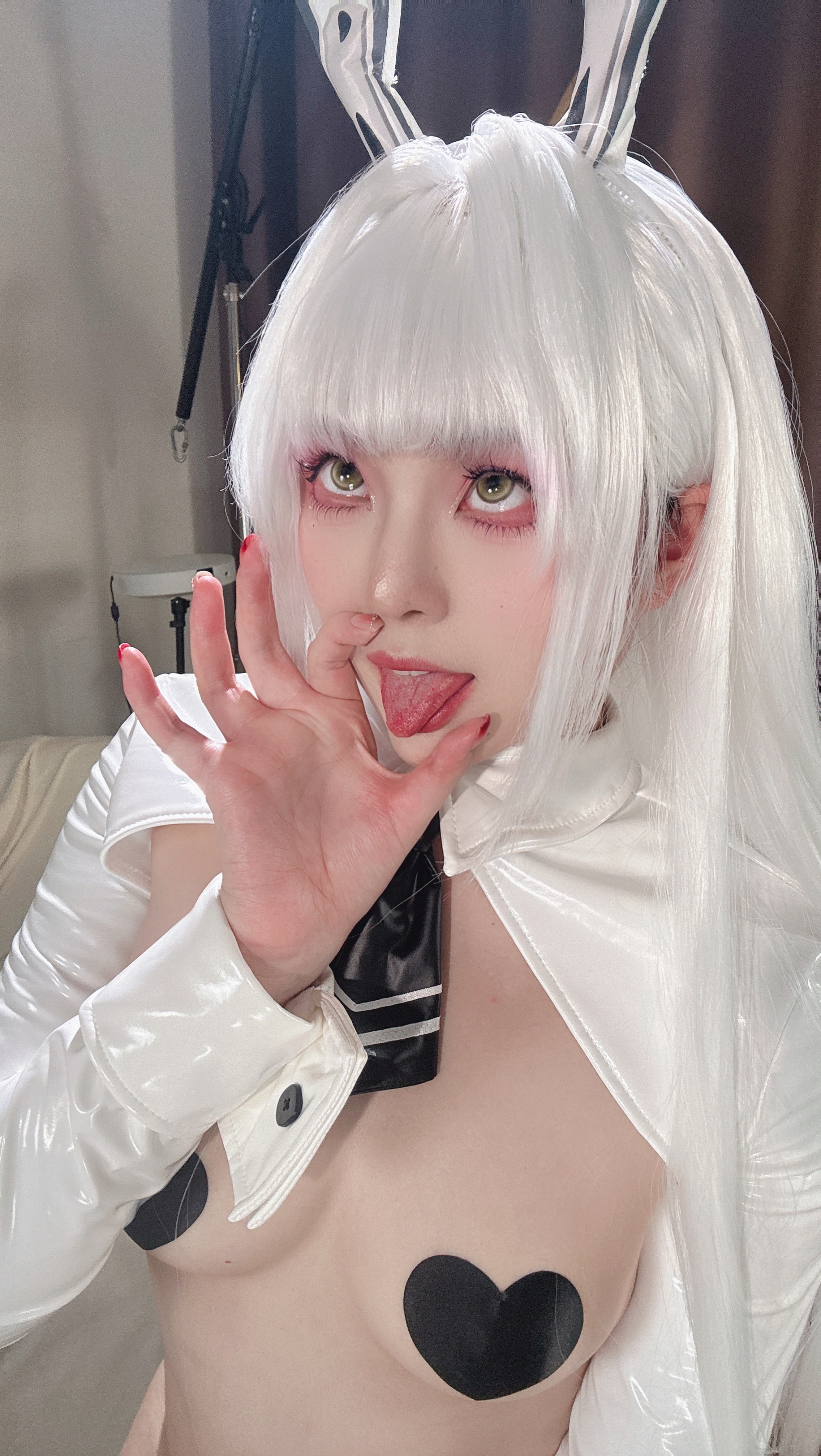 [Cosplay] Natsuko夏夏子 Nikke胜利女神 布兰儿 逆兔女郎